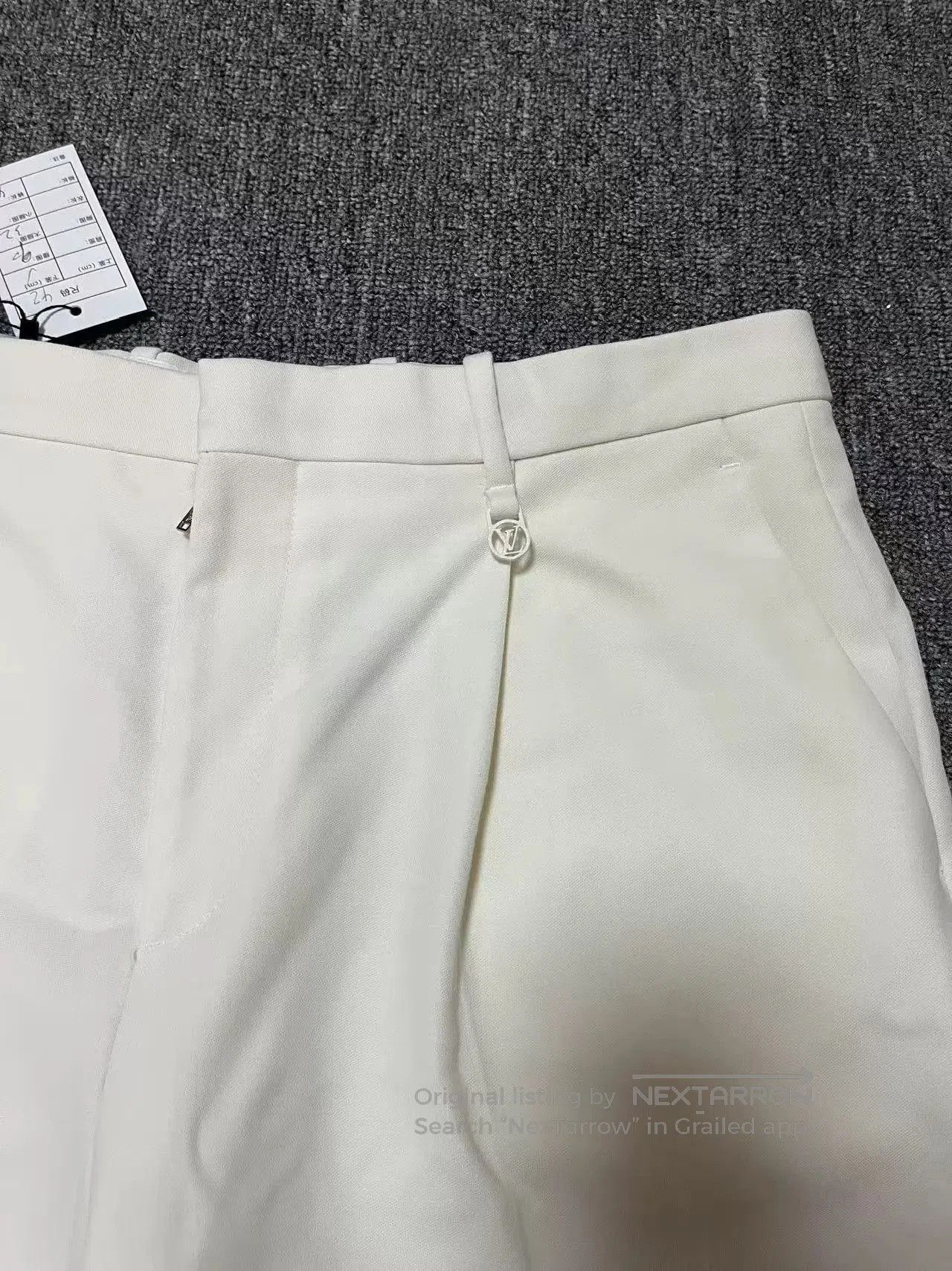 Louis Vuitton Louis Vuitton White Logo Accessory Shorts. Size 41" - 3 Thumbnail