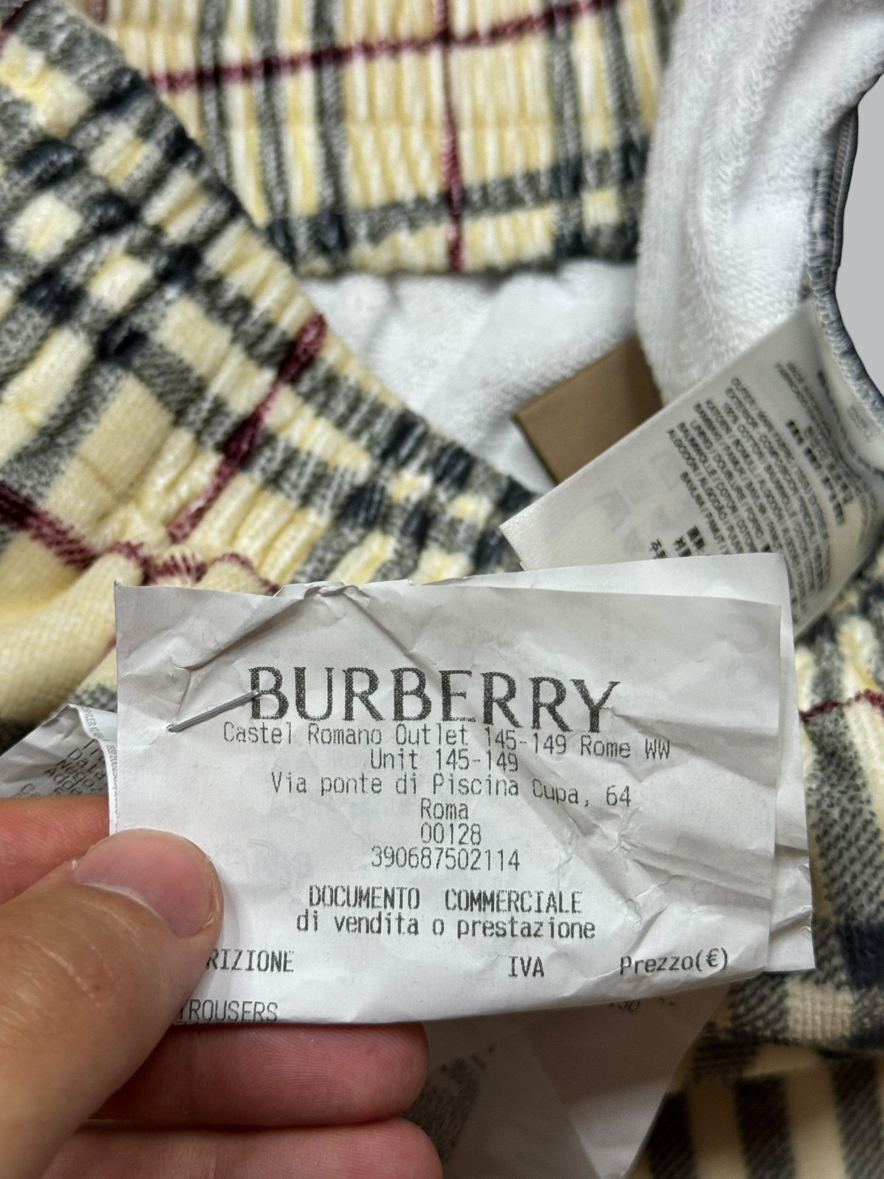 Burberry Burberry nova check soft material shorts new size L Size US 34 / EU 50 - 8 Thumbnail
