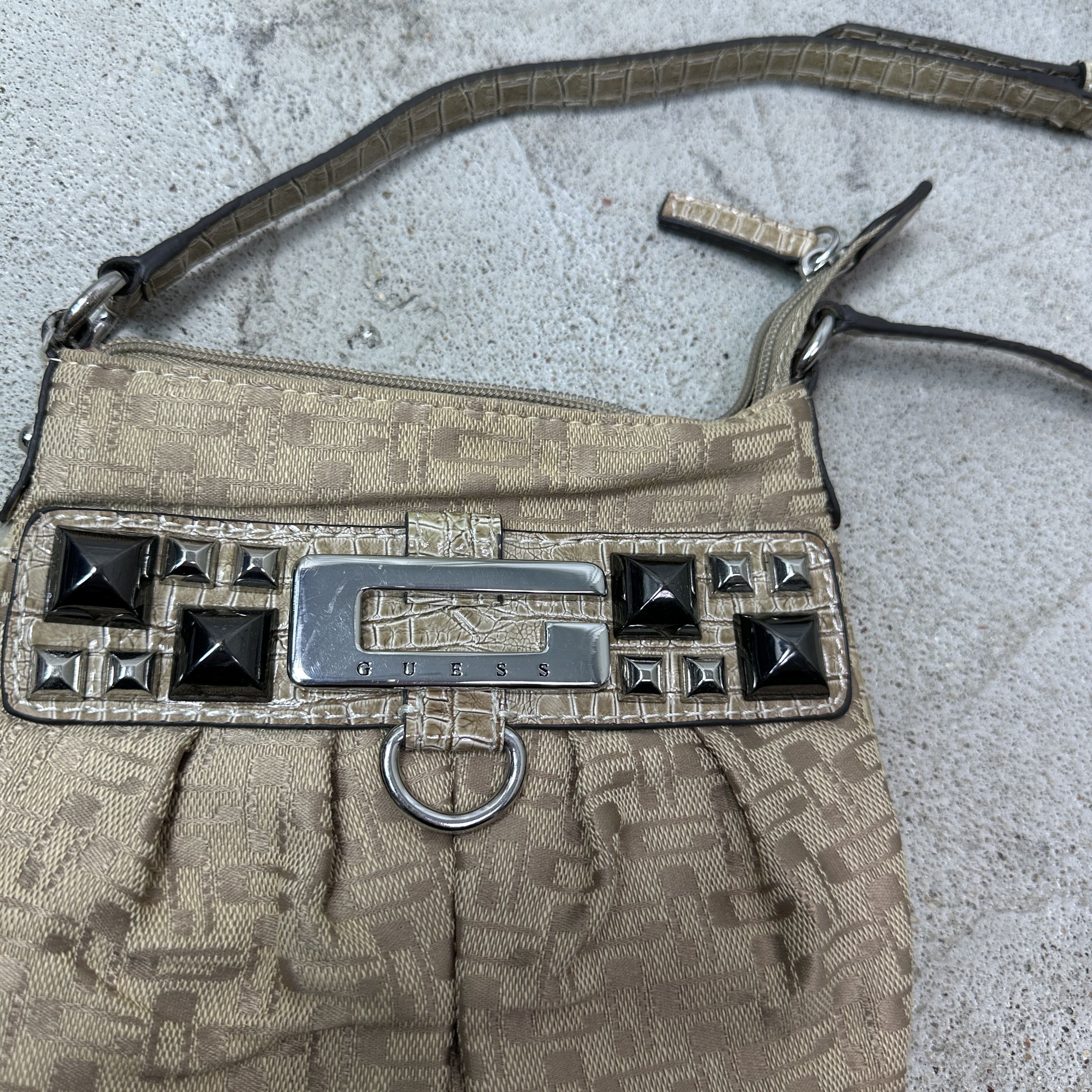 Guess Vintage Avant Garde Guess Crossbody Mini Bag Y2K Size ONE SIZE - 3 Thumbnail