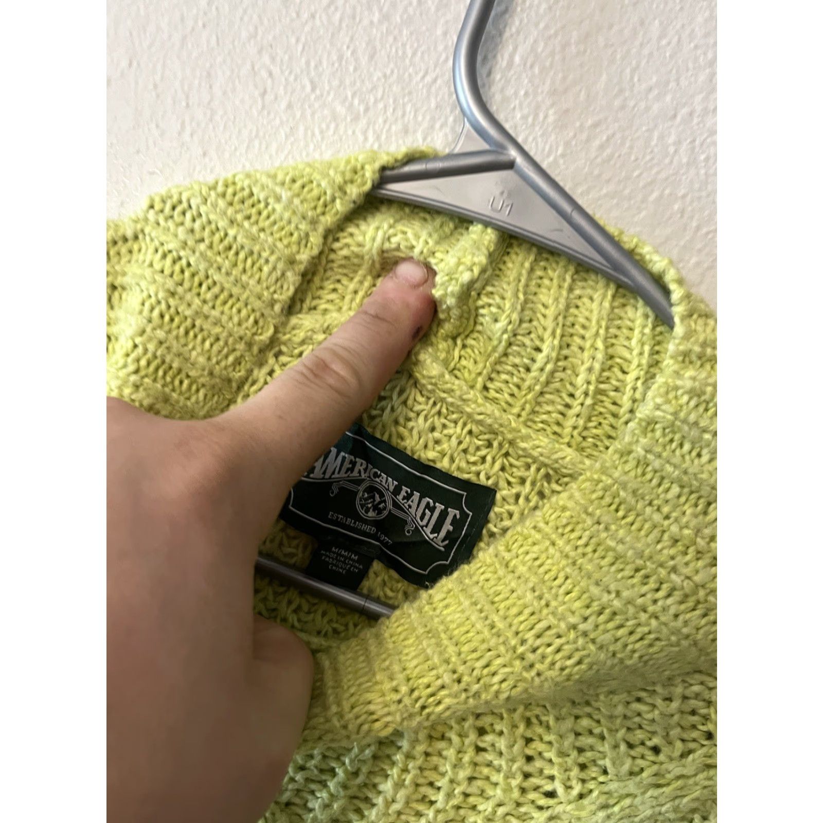 American Eagle Outfitters American Eagle Pullover Knit Sweater Mock Neck Size Medium Women Neon Green Size M / US 6-8 / IT 42-44 - 3 Thumbnail