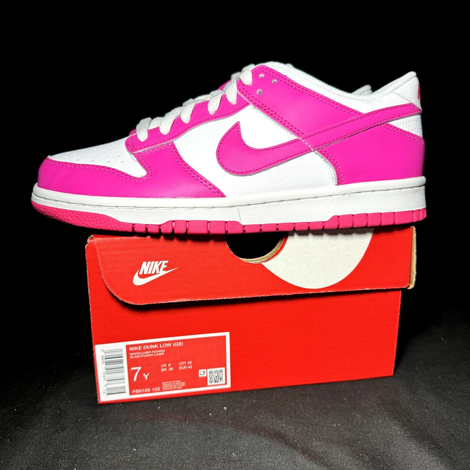 Jordan Brand × Nike Size 7 - Nike Dunk Low GS laser Fuchsia 2023 Shoes Size US 7 / EU 40 - 9 Thumbnail