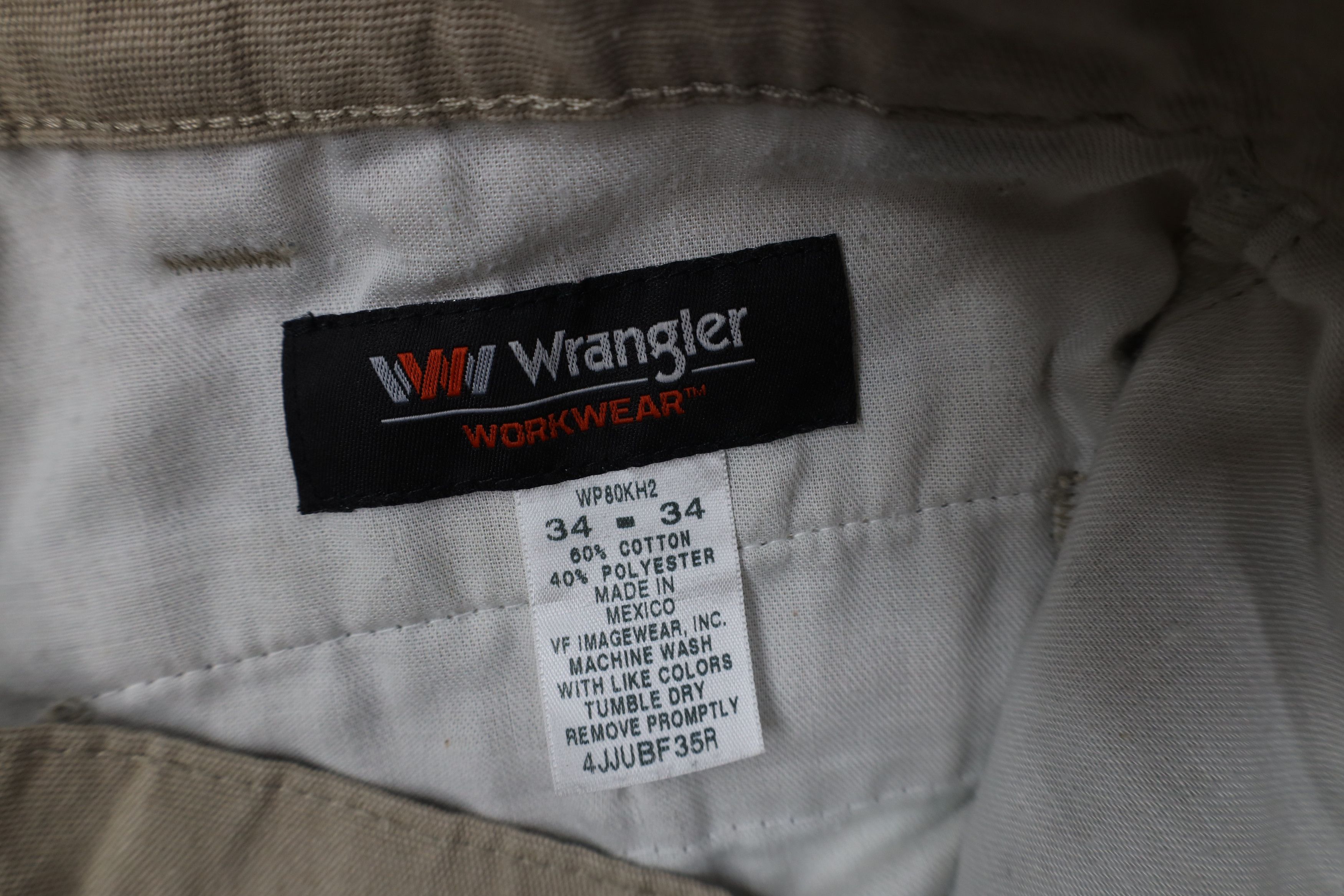 Wrangler Vintage Y2K Wrangler Workwear Wide Leg Cargo Pants Beige Size US 34 / EU 50 - 8 Thumbnail
