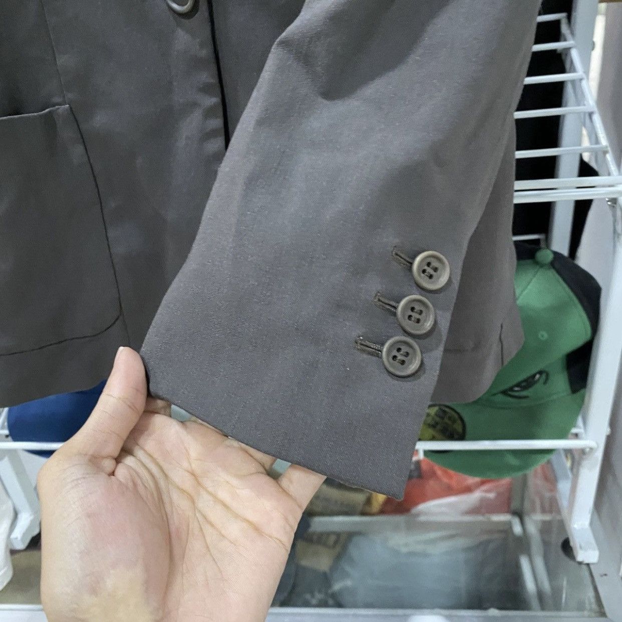 Giorgio Armani Archival Giorgio Armani Made in Italy Two-Button Blazer Grey Size 38R - 7 Thumbnail