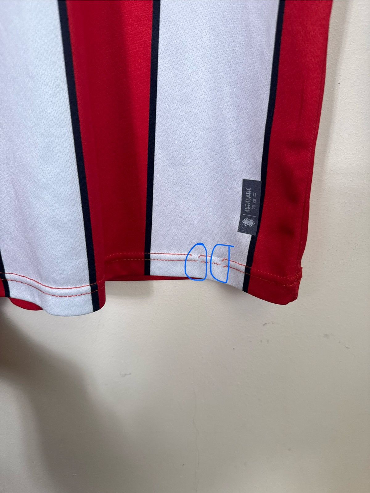 Errea Lincoln City Jersey Home Soccer football 2022-23 Errea L Size US L / EU 52-54 / 3 - 10 Thumbnail
