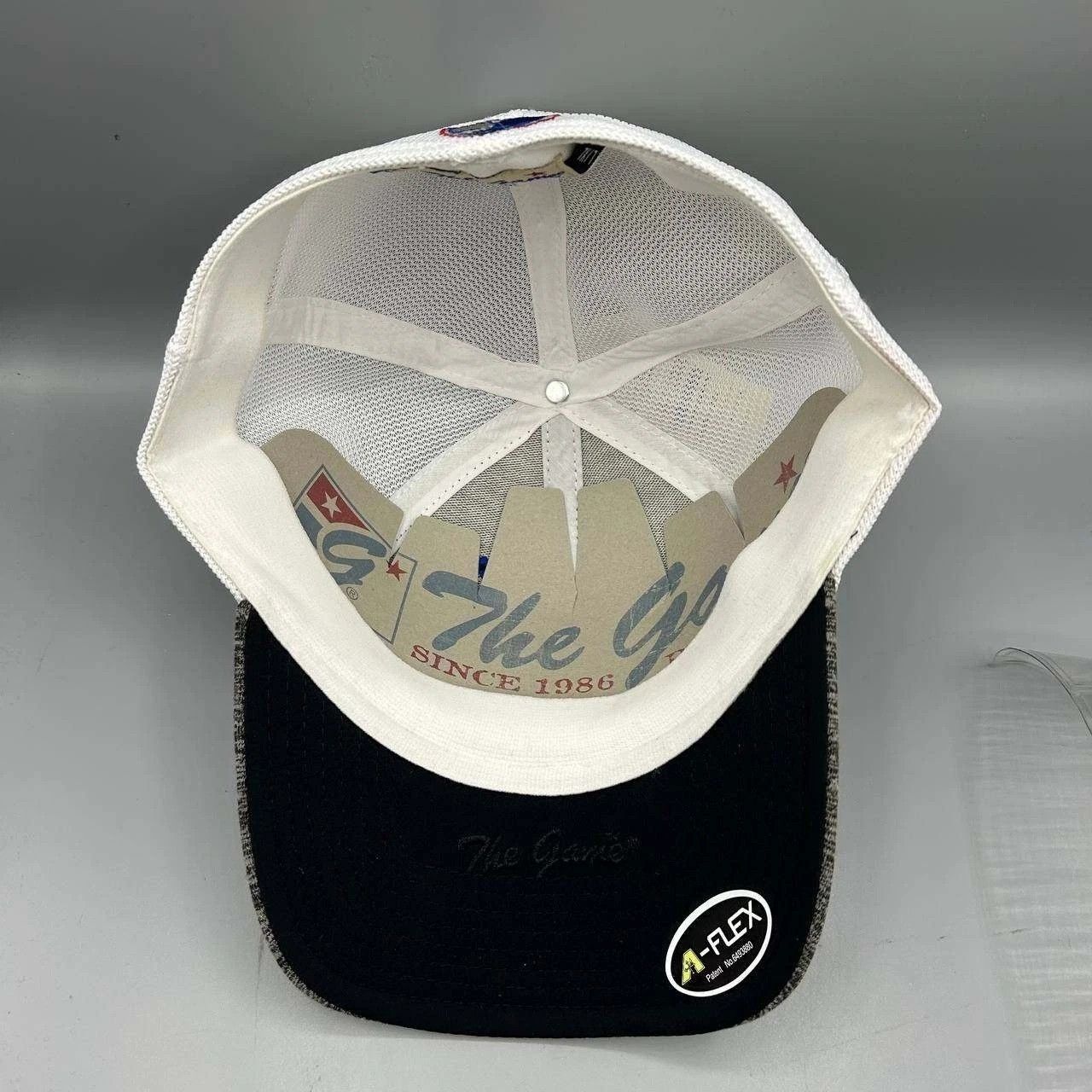 The Game New England Patriots Trucker Hat Men L-XL NFL Stretch Fitted Size ONE SIZE - 2 Thumbnail