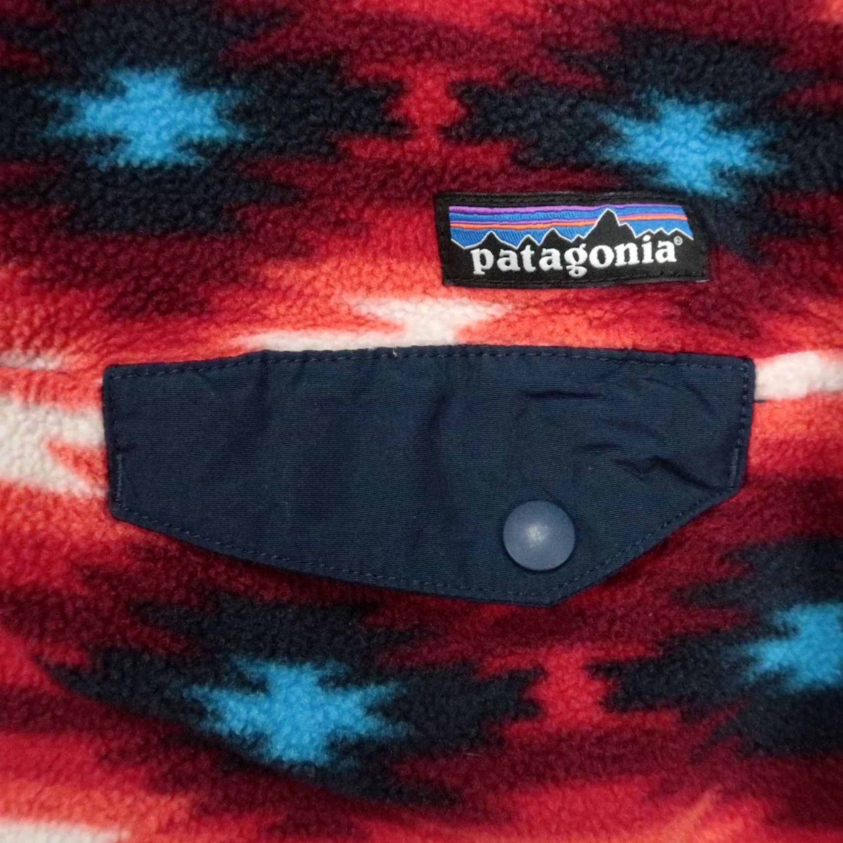 Patagonia Patagonia Jacket Womens Small Red Geometric Fleece Snap Long Sleeve Mid-Length Casual Travel Workwear Pockets 部 Size S / US 4 / IT 40 - 4 Thumbnail