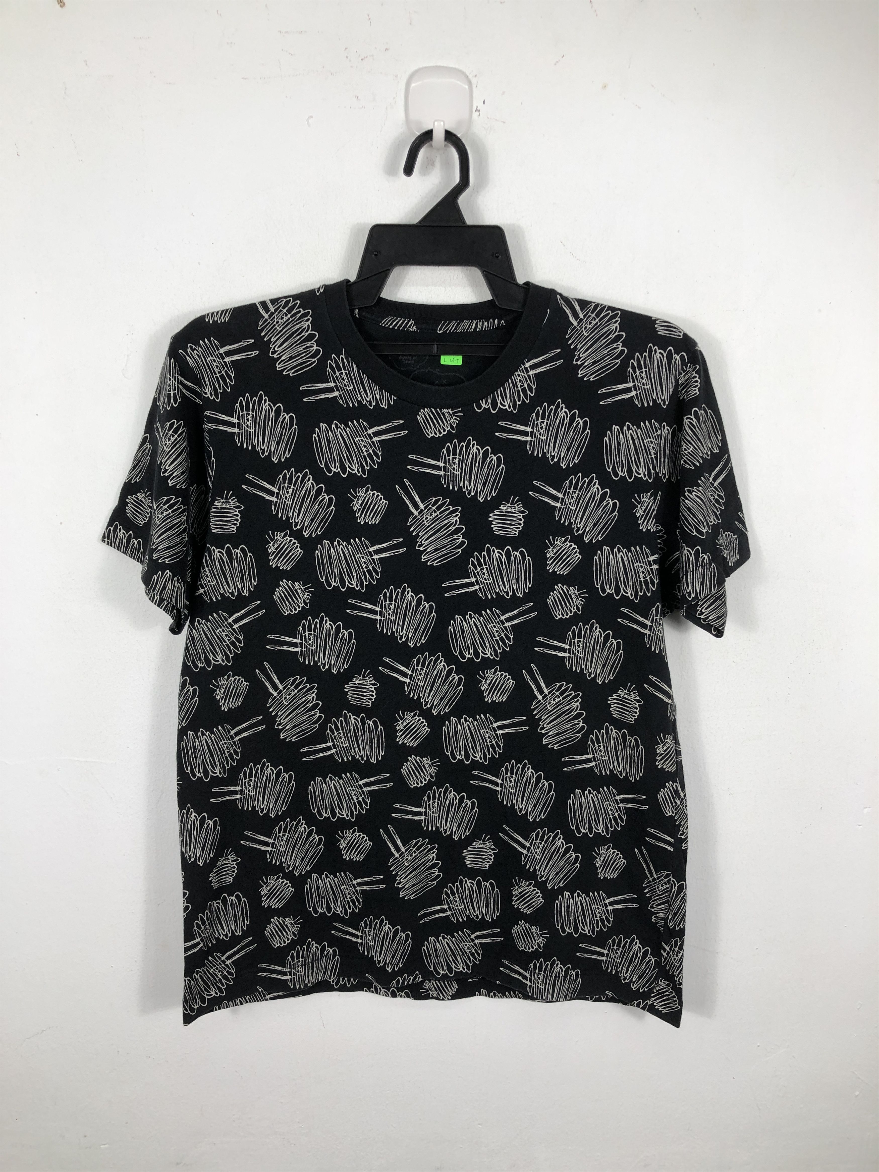 Kaws × Peanuts × Uniqlo Fullprint Kaws X Peanuts By Uniqlo T-Shirt Size US S / EU 44-46 / 1 - 1 Thumbnail