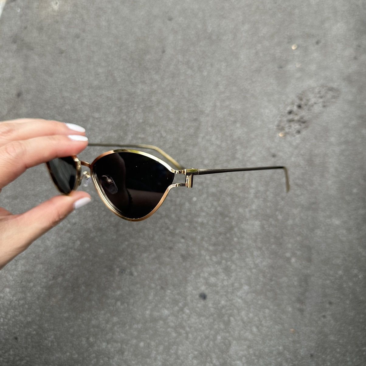 Other Y2K Unisex Sunglasses Retro Fashion Shades KD3095-01 Size ONE SIZE - 2 Thumbnail