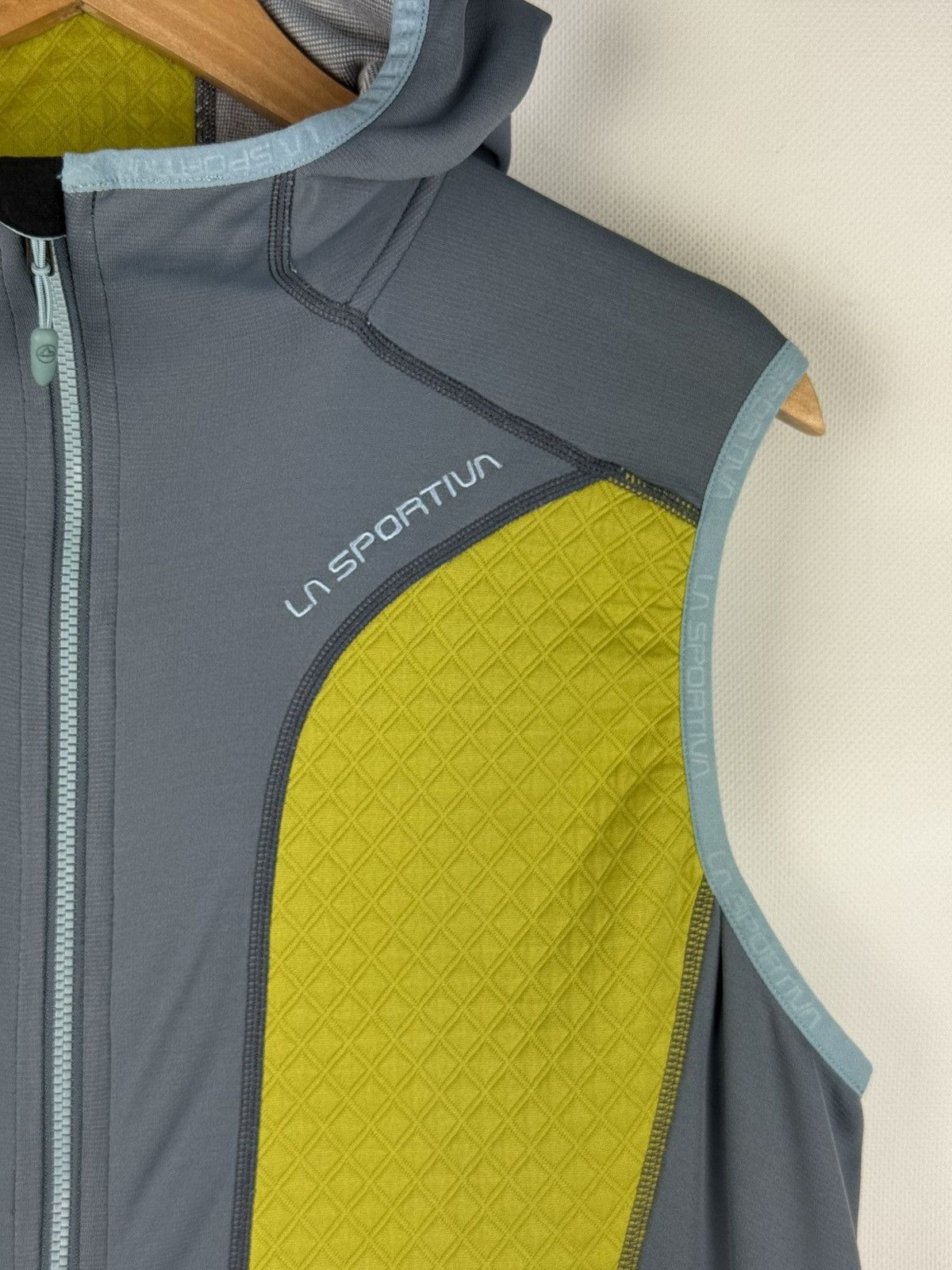 La Sportiva La Sportiva AW1718 Outdoor Hooded Dimension Vest Waistcoat Size US M / EU 48-50 / 2 - 8 Thumbnail