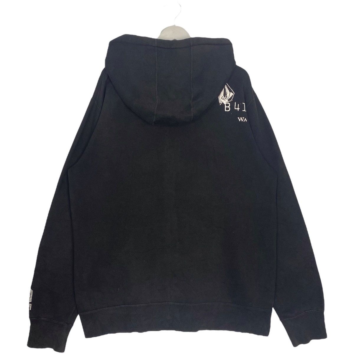 Vintage Vintage Helly Hansen Printed Crewneck Sweatshirt Black Size US M / EU 48-50 / 2 - 8 Thumbnail