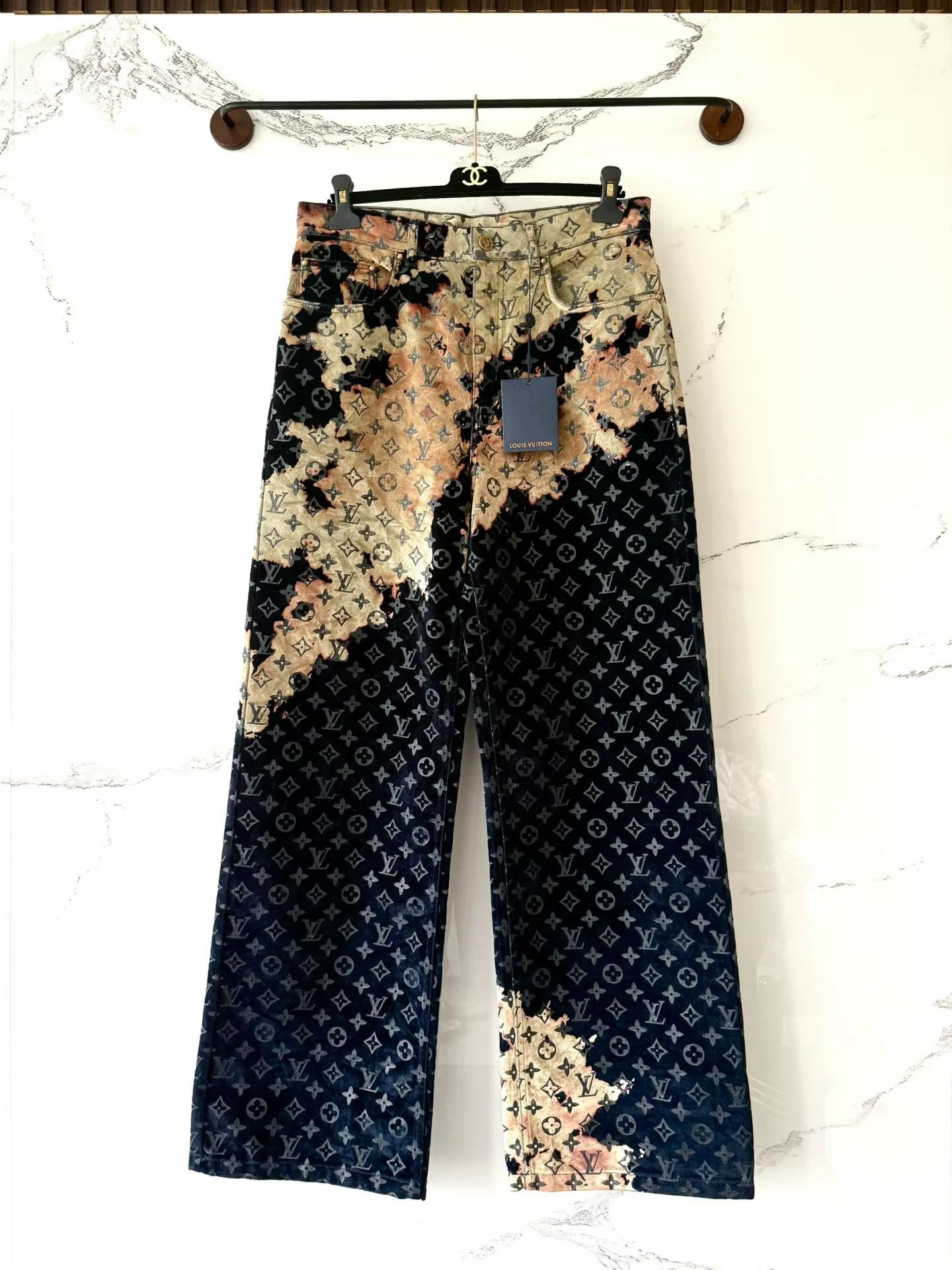 Louis Vuitton louis vuitton LV 24ss fire cloud denim pants Size 30" / US 8 / IT 44 - 1 Thumbnail