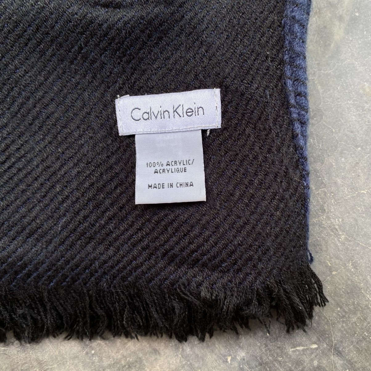Calvin Klein Calvin Klein Navy & Black Logo Fringe Scarf Size ONE SIZE - 11 Thumbnail