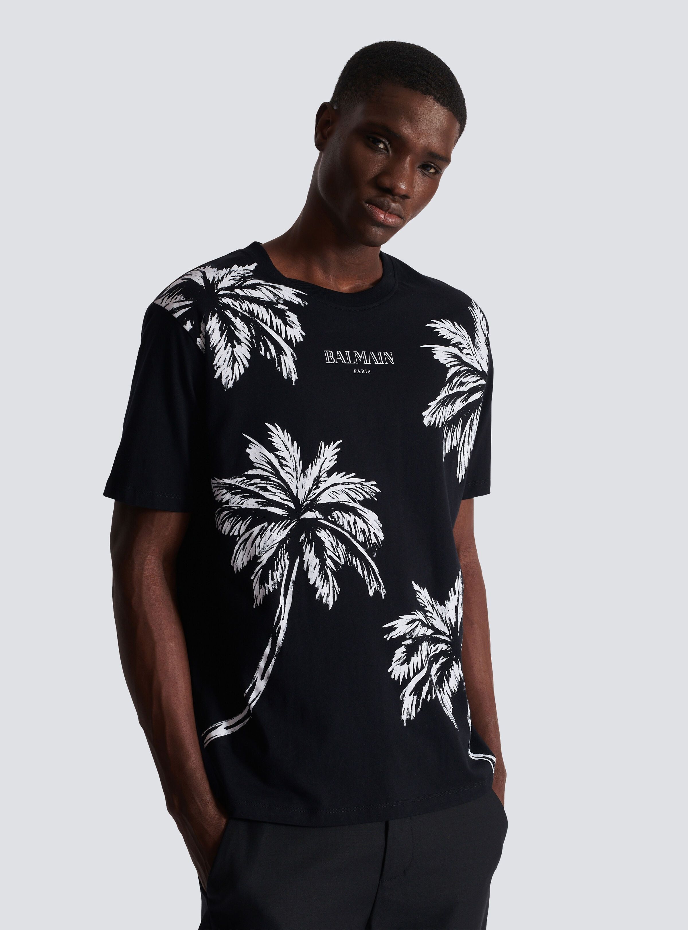 Balmain o1s1wg110925 Palm Tree Print T-Shirt in Black Size US L / EU 52-54 / 3 - 4 Thumbnail