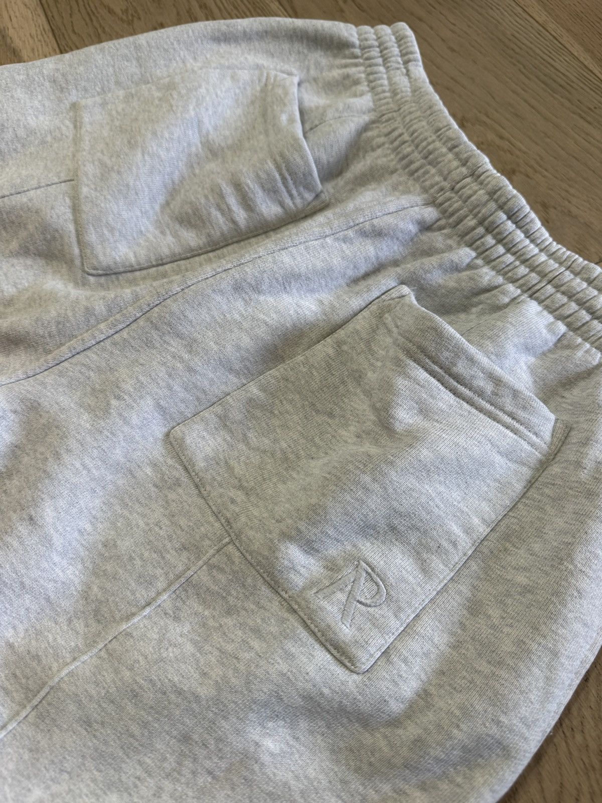 Represent Clo. Represent Clo- Initial Collection Saeatpant (grey, size lg) Size US 33 - 6 Thumbnail