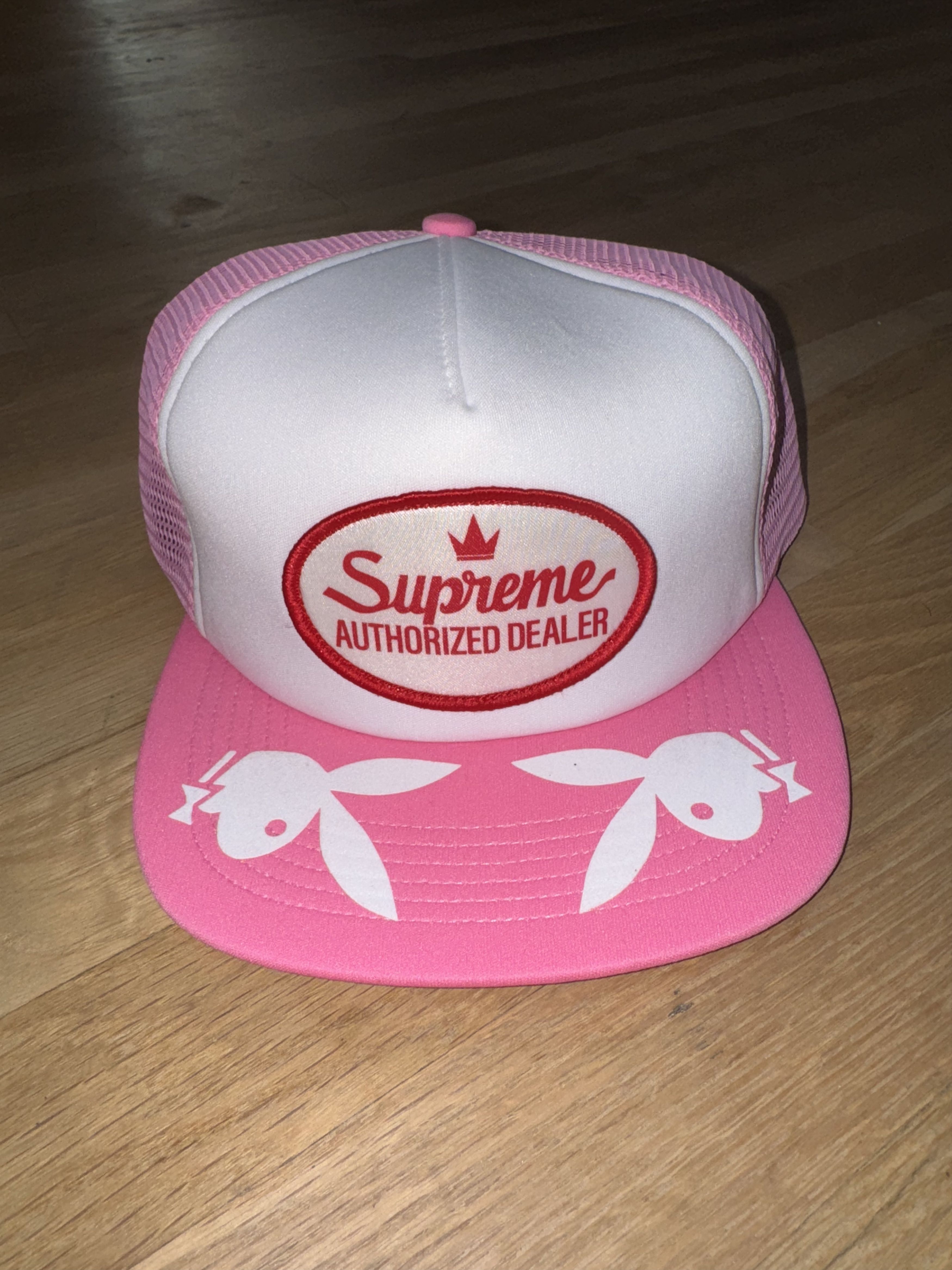 Supreme Playboy Dealer Cap ピンク Playboy × Supreme Supreme Playboy Mesh Back 5-Panel | Grailed
