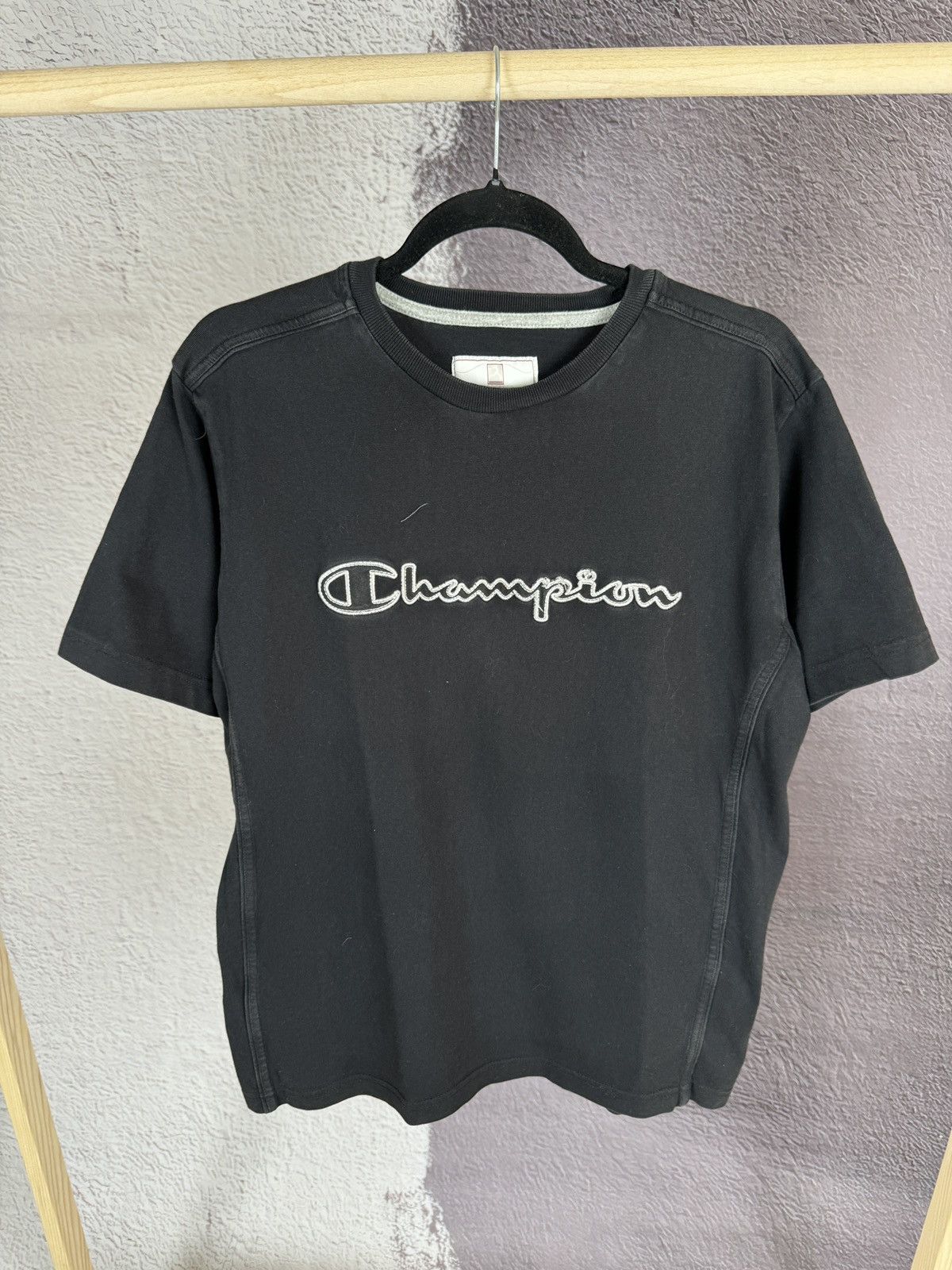 Champion Champion vintage big logo embroidered tee shirt Size US M / EU 48-50 / 2 - 2 Thumbnail