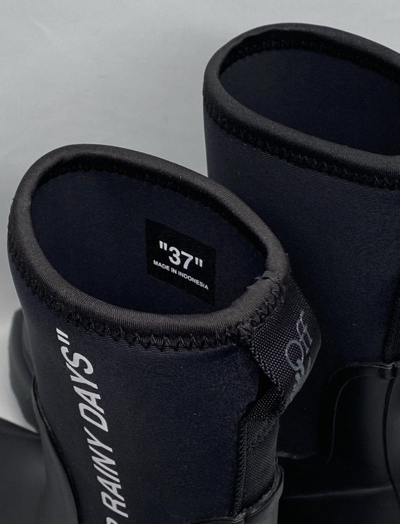 Off-White Off-White Sponge Rubber Rain Boots size 37 Size US 7 / IT 37 - 7 Thumbnail