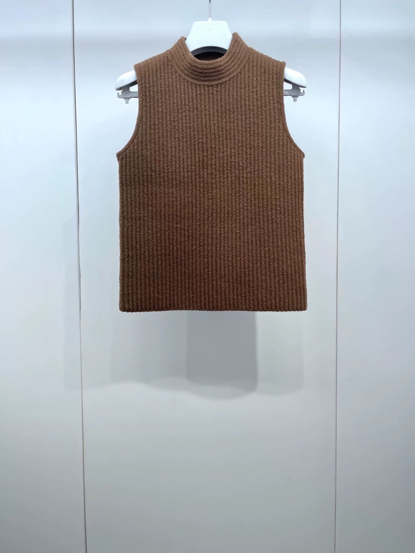 Hermes Hermes Brown Striped Knit Vest Size US M / EU 48-50 / 2 - 1 Thumbnail