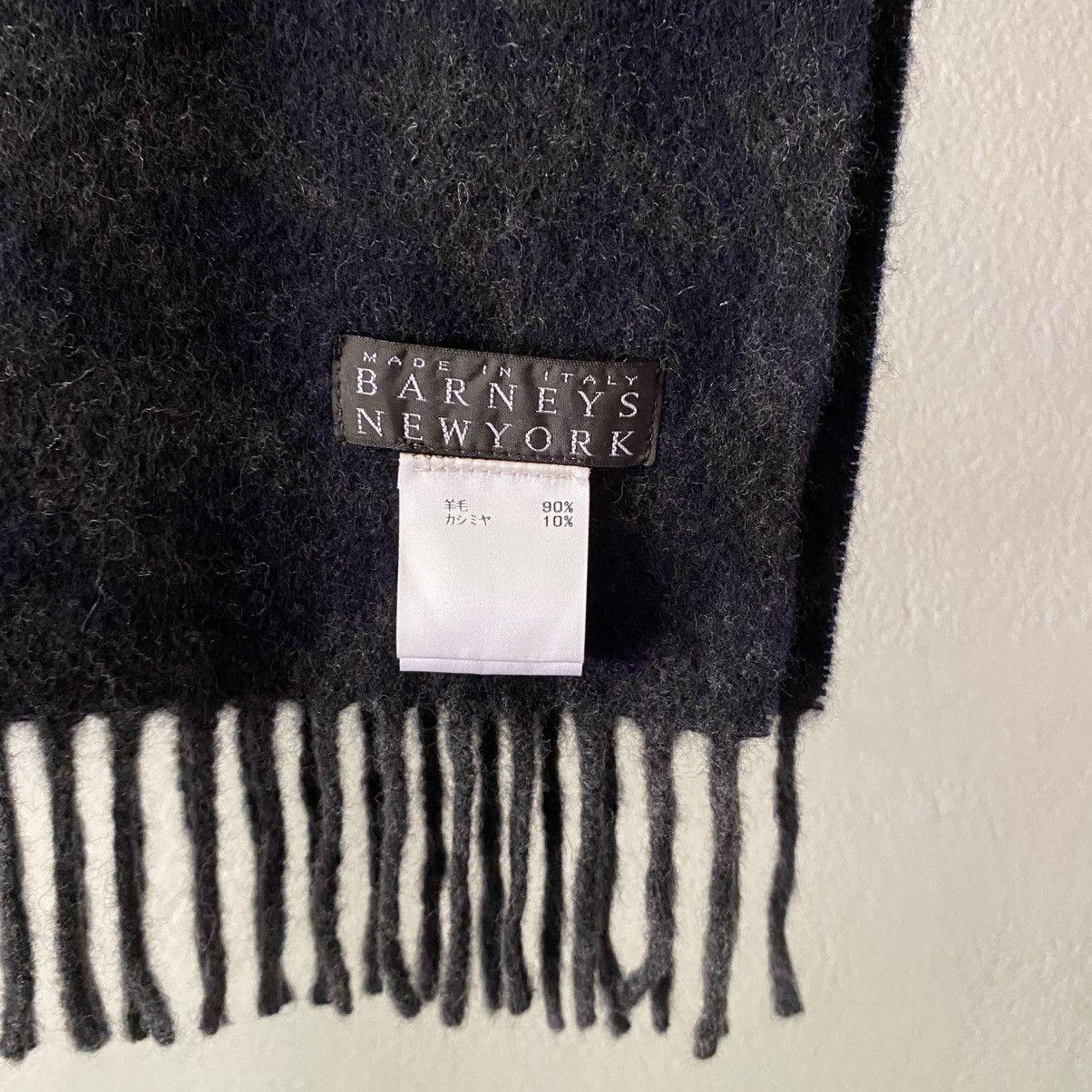 Barneys New York BARNEYS NEW YORK Navy Houndstooth Wool Scarf Size ONE SIZE - 10 Thumbnail