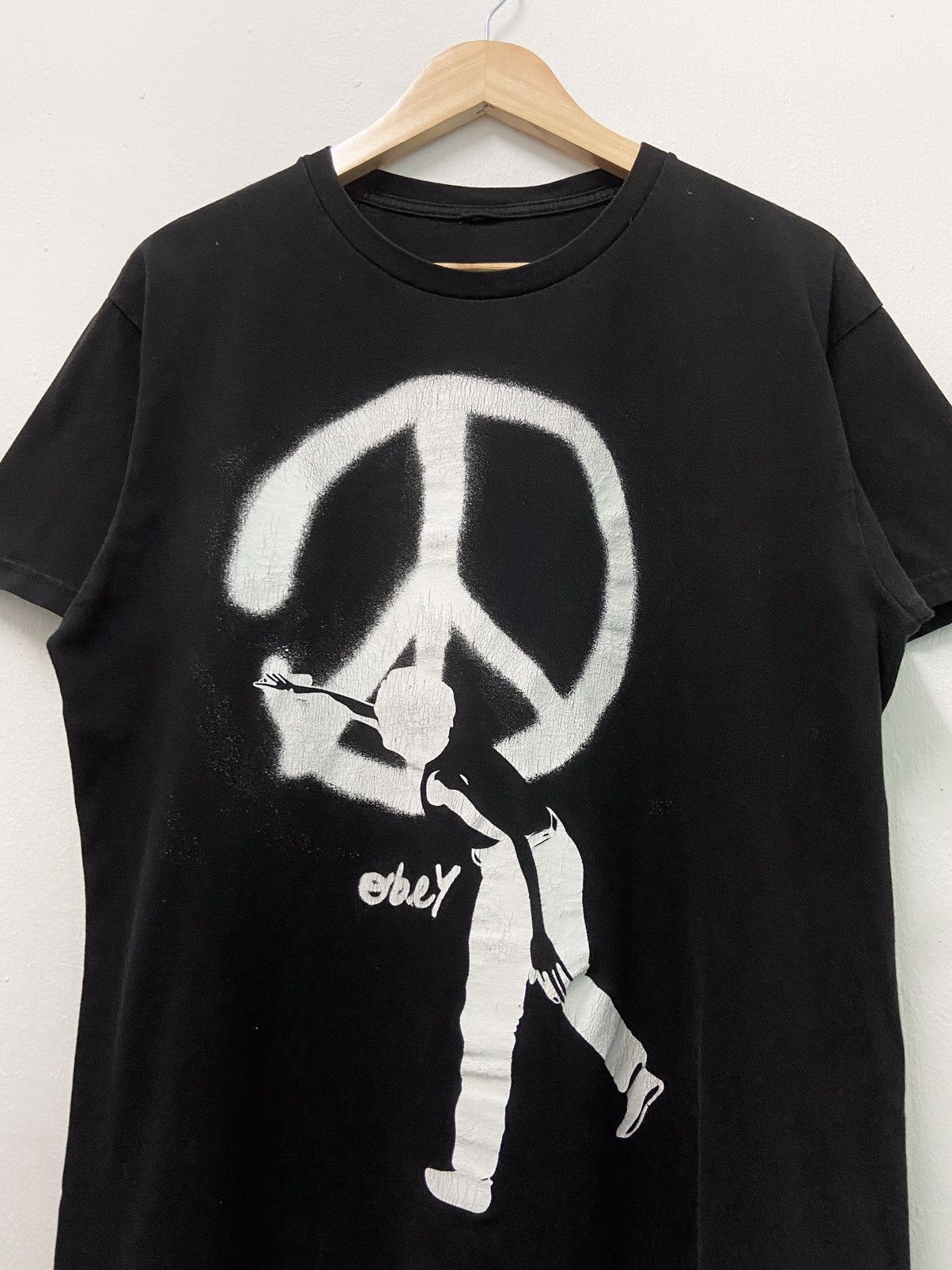 Obey × Vintage 2000's Banksy Art - Political Activist " Obey " T-Shirt Size US M / EU 48-50 / 2 - 2 Thumbnail