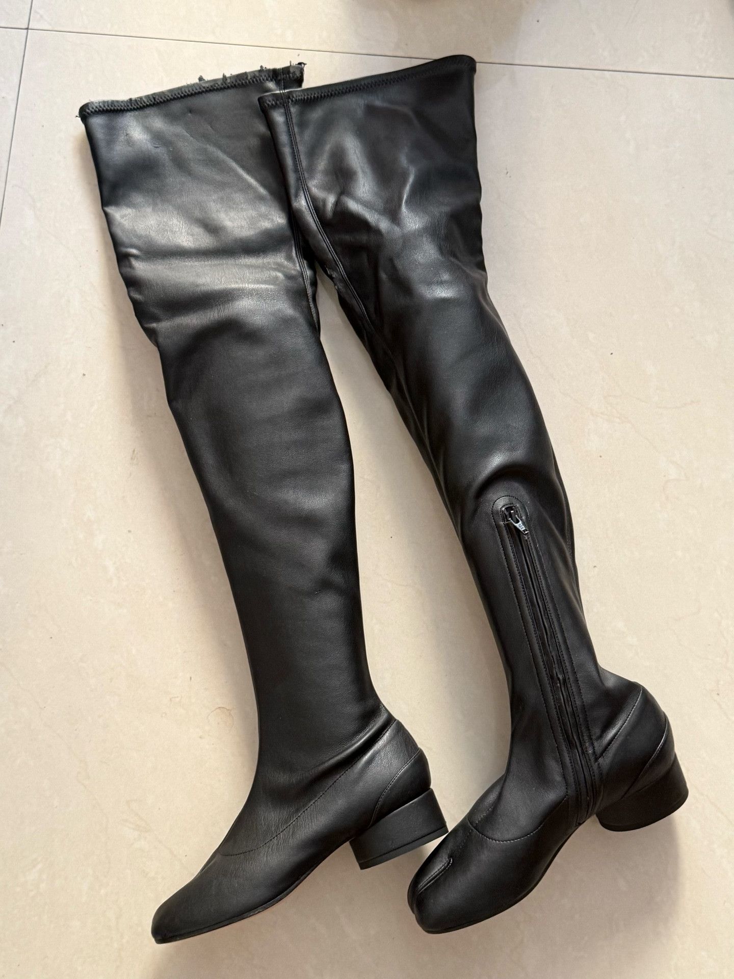Maison Margiela Maison Margiela Tabi Lambskin Sock Boots Size US 5 / IT 35 - 1 Thumbnail