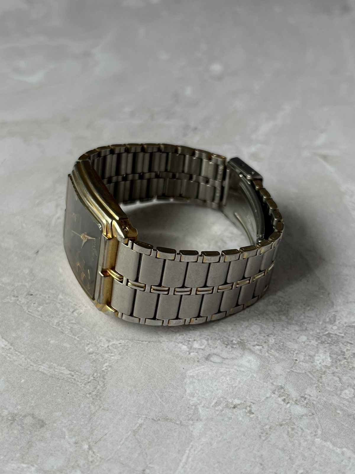 Japanese Brand × Vintage Rivoli Japan Classic Watch with Metal Bracelet Size ONE SIZE - 9 Thumbnail