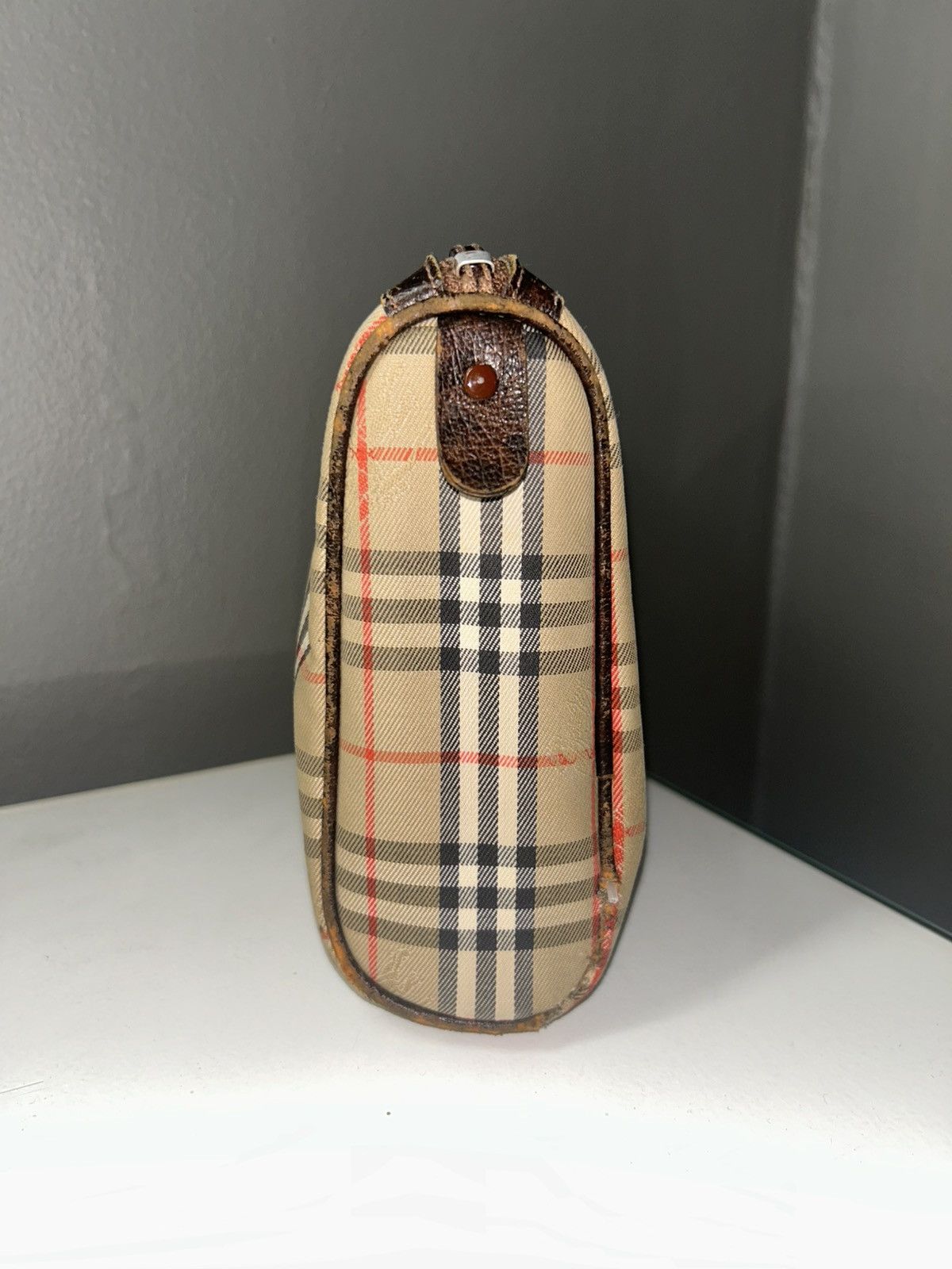 Burberry Vintage Burberry Nova Check Canvas Clutch Bag Size ONE SIZE - 9 Thumbnail