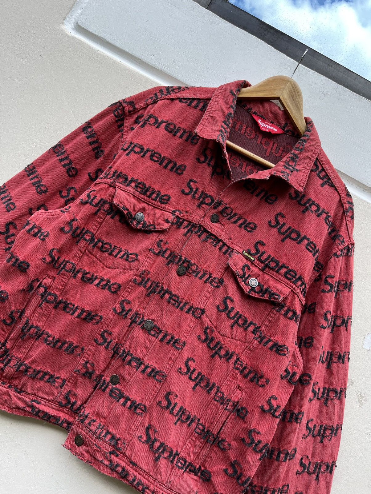 Supreme SUPREME FRAYED LOGOS DENIM JACKET SS21 Size US L / EU 52-54 / 3 - 12 Thumbnail