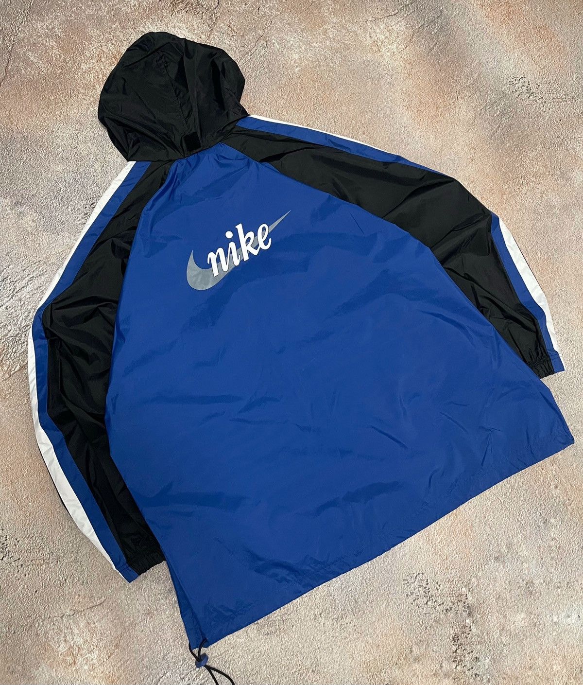 Nike Vintage Nike Big Logo Nylon Light Jacket Size US XXL / EU 58 / 5 - 1 Thumbnail