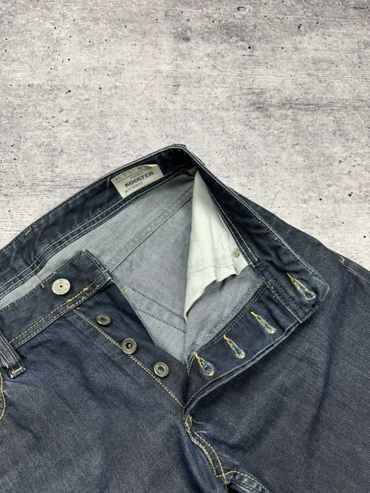 Diesel Vintage Diesel 90’s Y2K Style Classic Dark Blue Jeans Pants Size US 31 - 10 Thumbnail