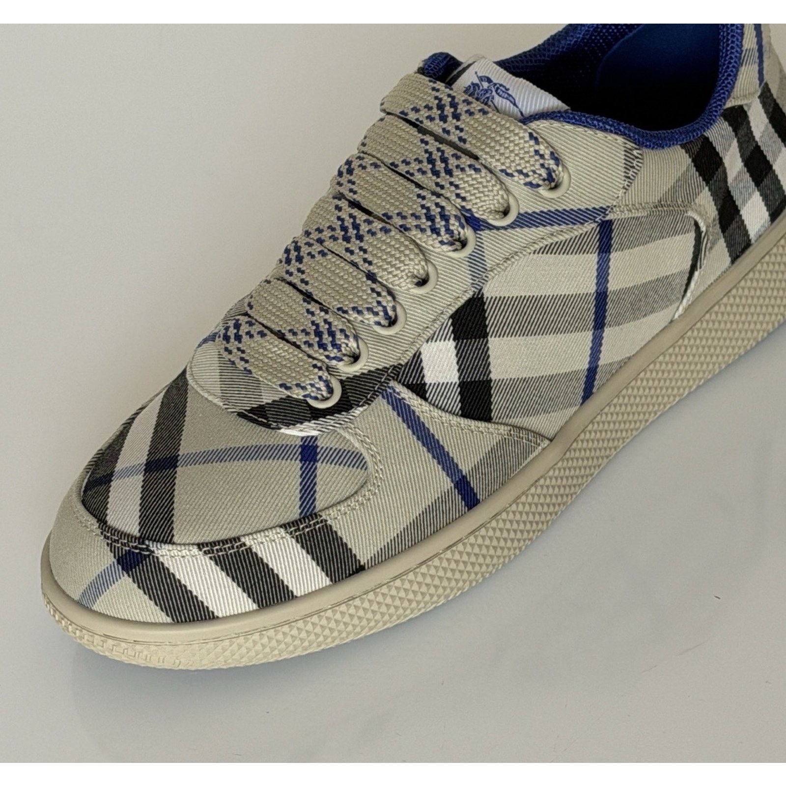 Burberry Burberry Women's Lichen IP Check Sneakers 9 US 8095373 Size US 9 / IT 39 - 5 Thumbnail