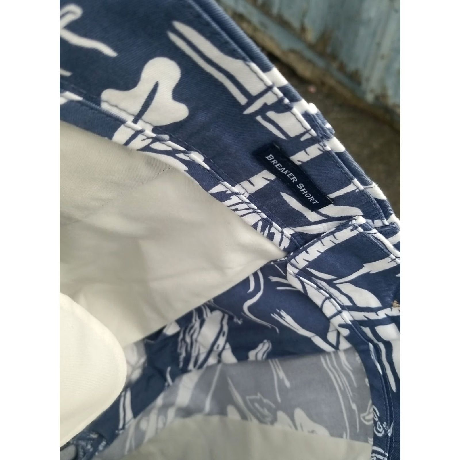 Vineyard Vines Vineyard Vines Men's Bermuda Short Blue Anguilla Island Print 32 nwot Pocketed Front Zip Vintage? Size US 32 / EU 48 - 4 Thumbnail