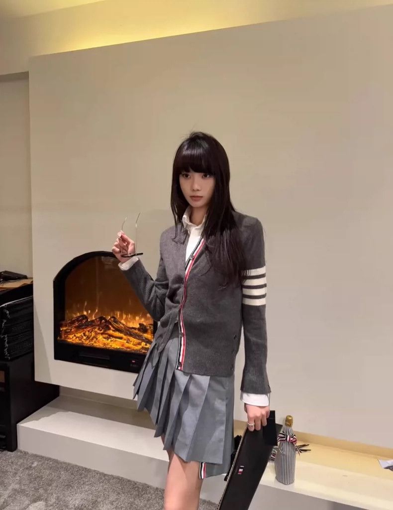Thom Browne Thom browne Pleated skirt 2504-Nextarrow Size 25" / US 0 / IT 36 - 7 Thumbnail