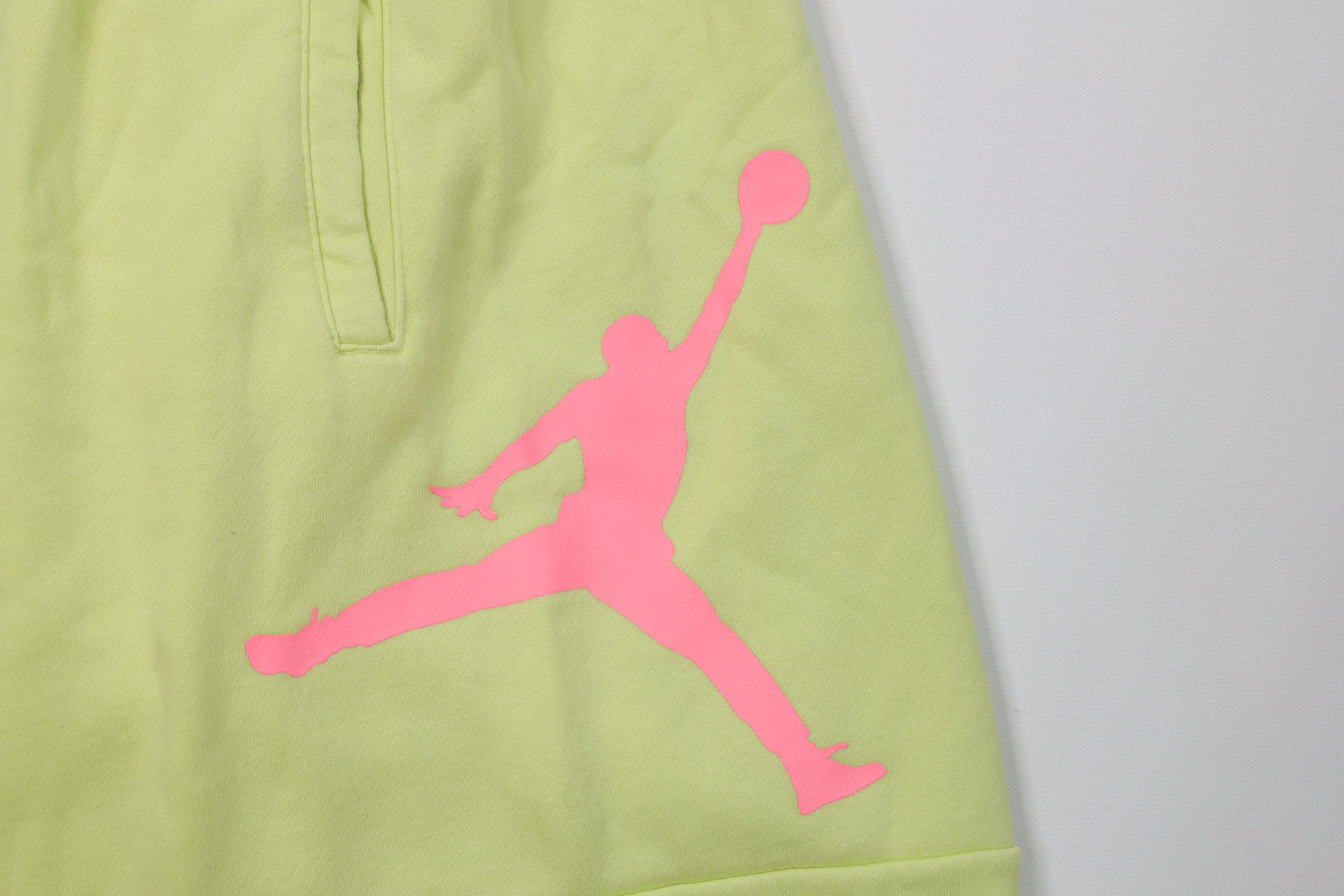 Nike Nike Air Jordan Big Logo Jumpman Fleece Shorts Lime Green Size US 32 / EU 48 - 5 Thumbnail