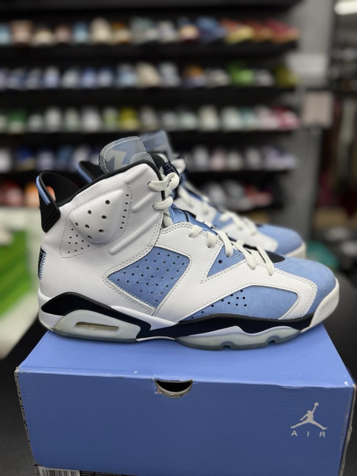 Jordan 6 Retro Mid UNC - University Blue - Men's Size 11