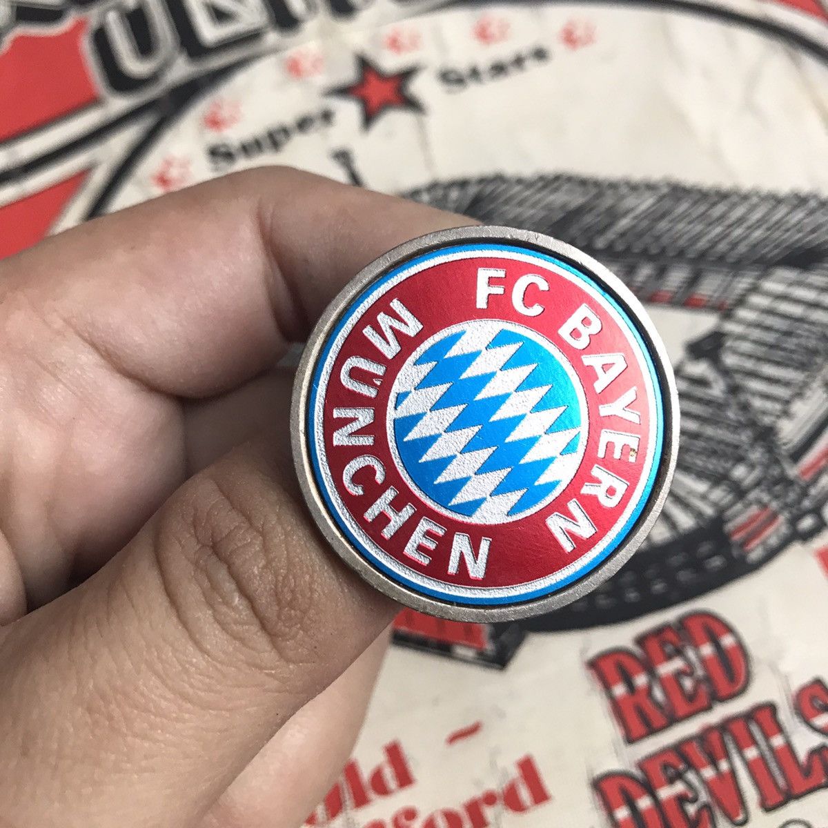 Vintage Rare europe pin enamel badge FOOTBALL CLUB BAYERN MUNCHEN EV Size ONE SIZE - 14 Thumbnail