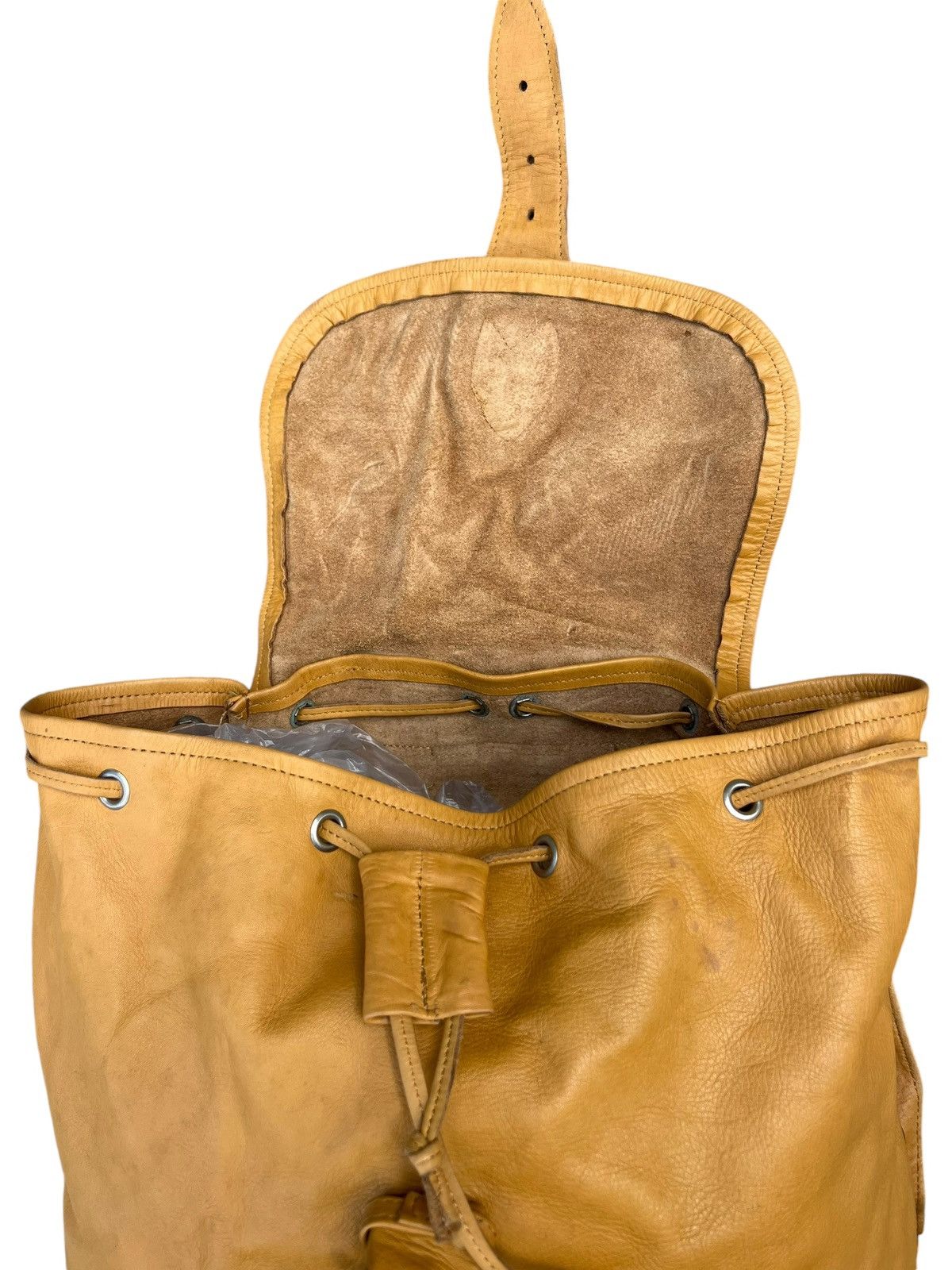 Leather Vintage Unknown Japan Brand Patina Leather Backpack Bag Size ONE SIZE - 8 Thumbnail