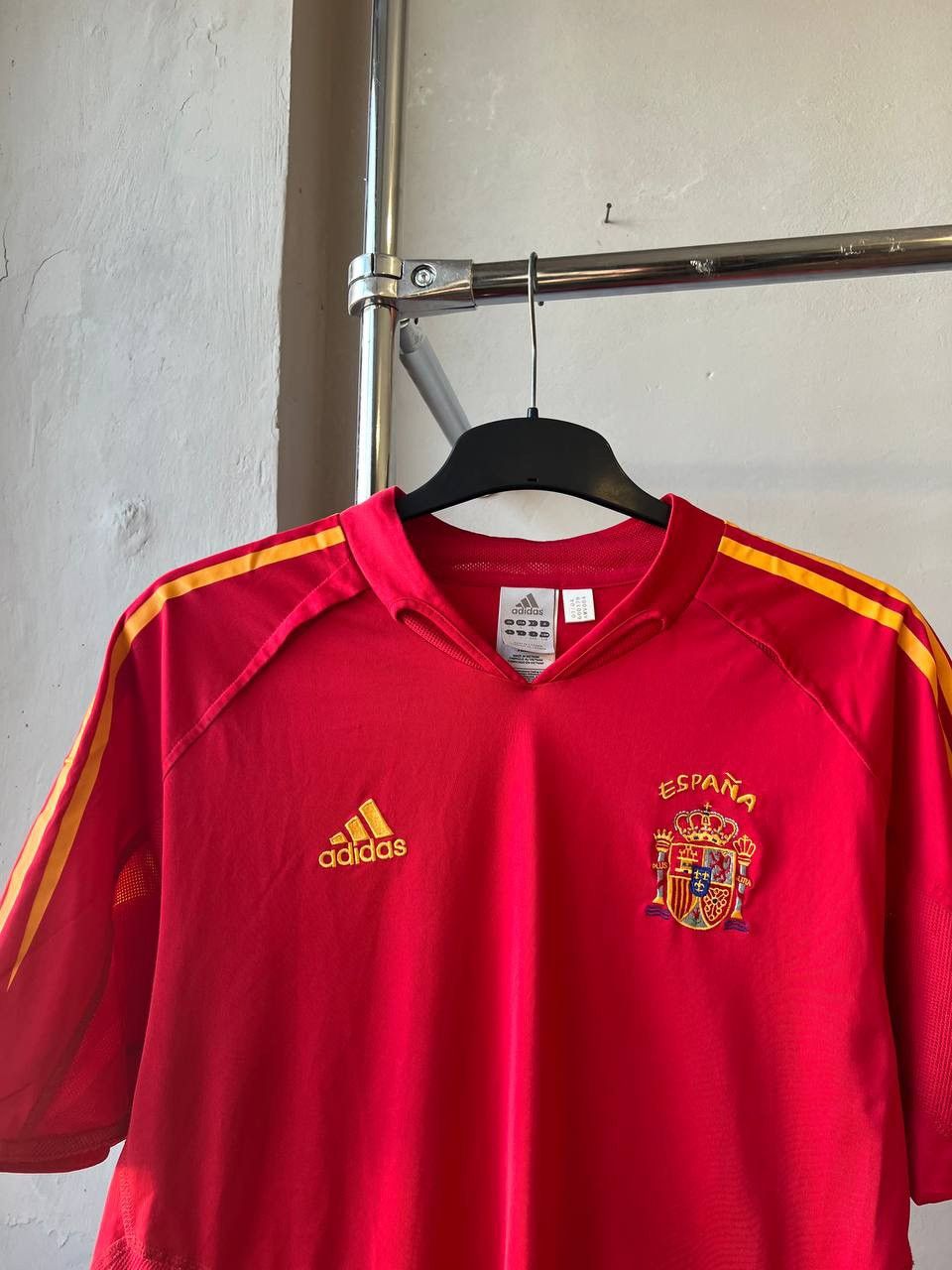 Adidas 2004/06 SPAIN TEAM HOME SOCCER JERSEY FOOTBALL SHIRT ADIDAS Size US L / EU 52-54 / 3 - 3 Thumbnail