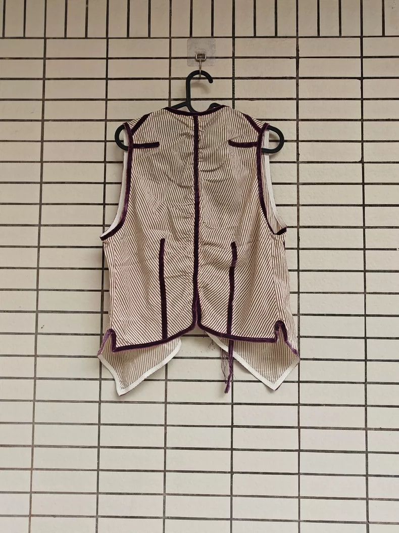 Number (N)ine Number (N)ine09aw silk court vest 2503-Nextarrow Size US L / EU 52-54 / 3 - 4 Thumbnail