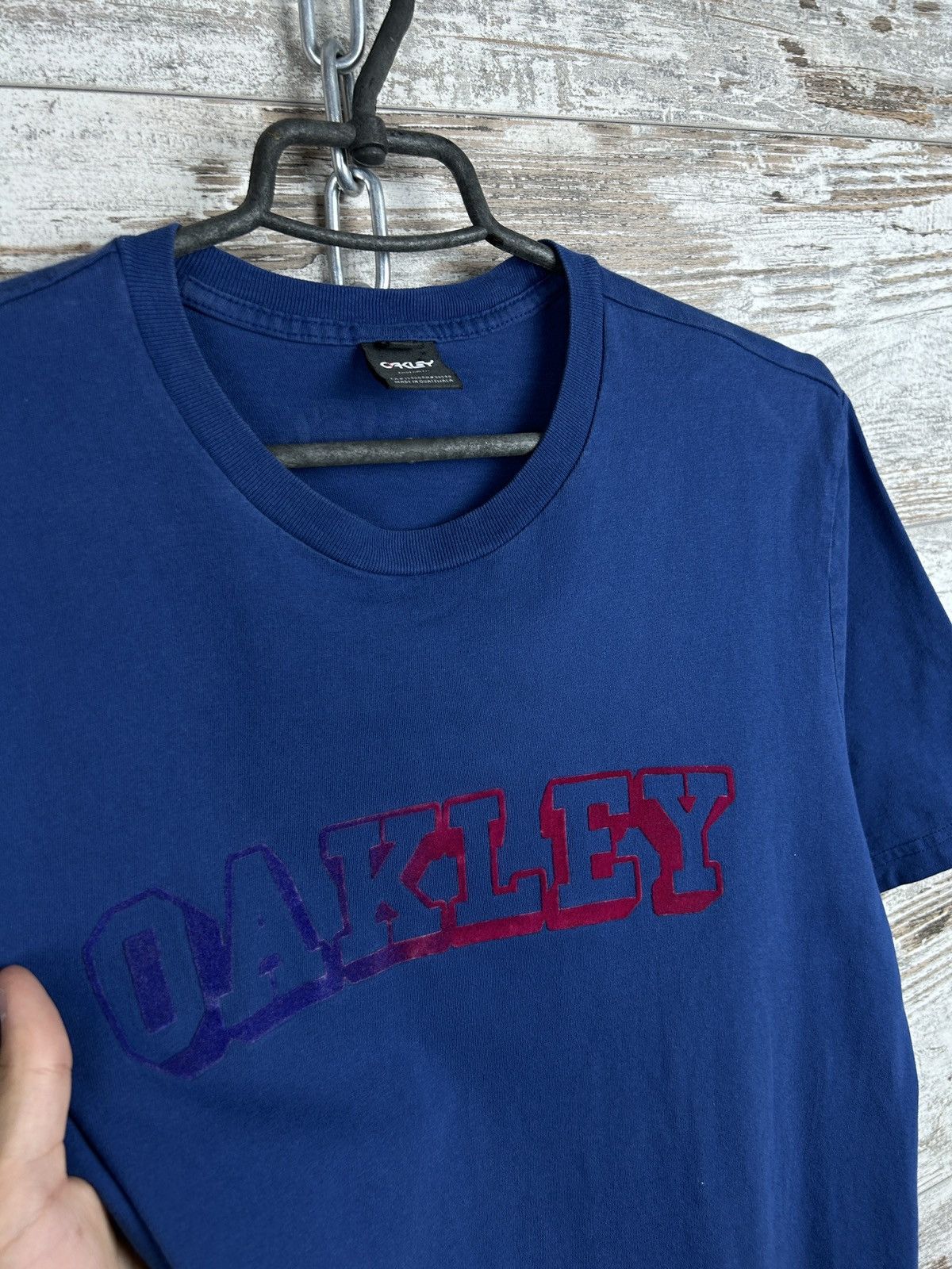 Oakley Mens Oakley t shirt streetwear vintage y2k tee Size US L / EU 52-54 / 3 - 7 Thumbnail