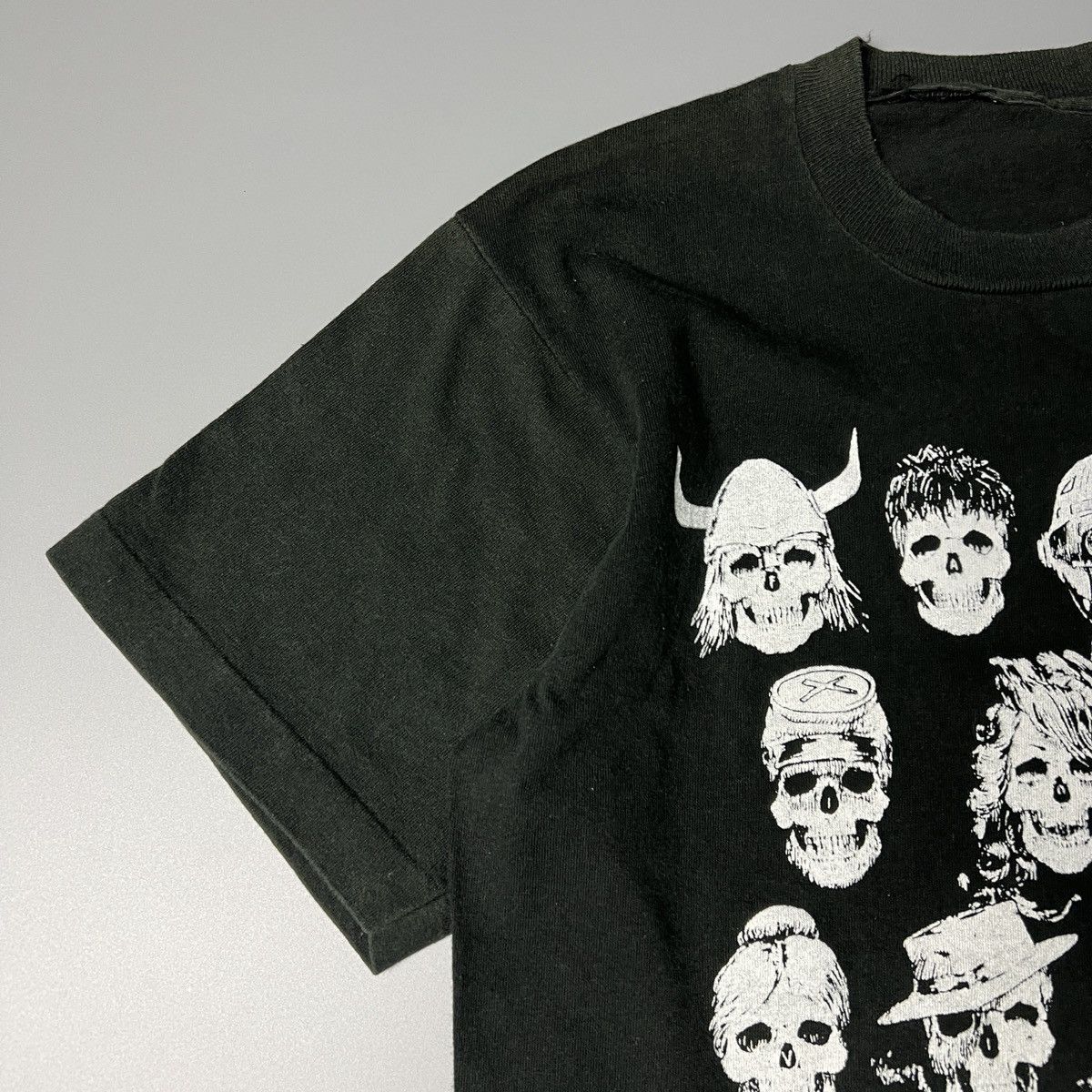 Vintage Vintage Fashion Victim Skulls Faces Single Stitch Tees Size US S / EU 44-46 / 1 - 3 Thumbnail