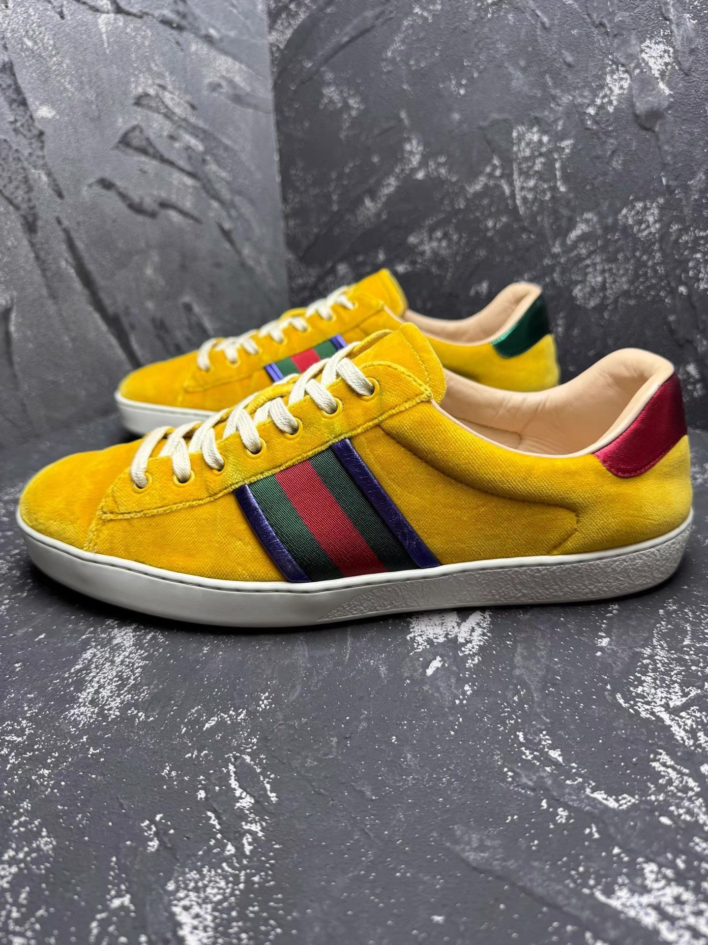 Gucci Gucci Yellow Flocked Sneakers Q10 Size US 9.5 / EU 42-43 - 7 Thumbnail