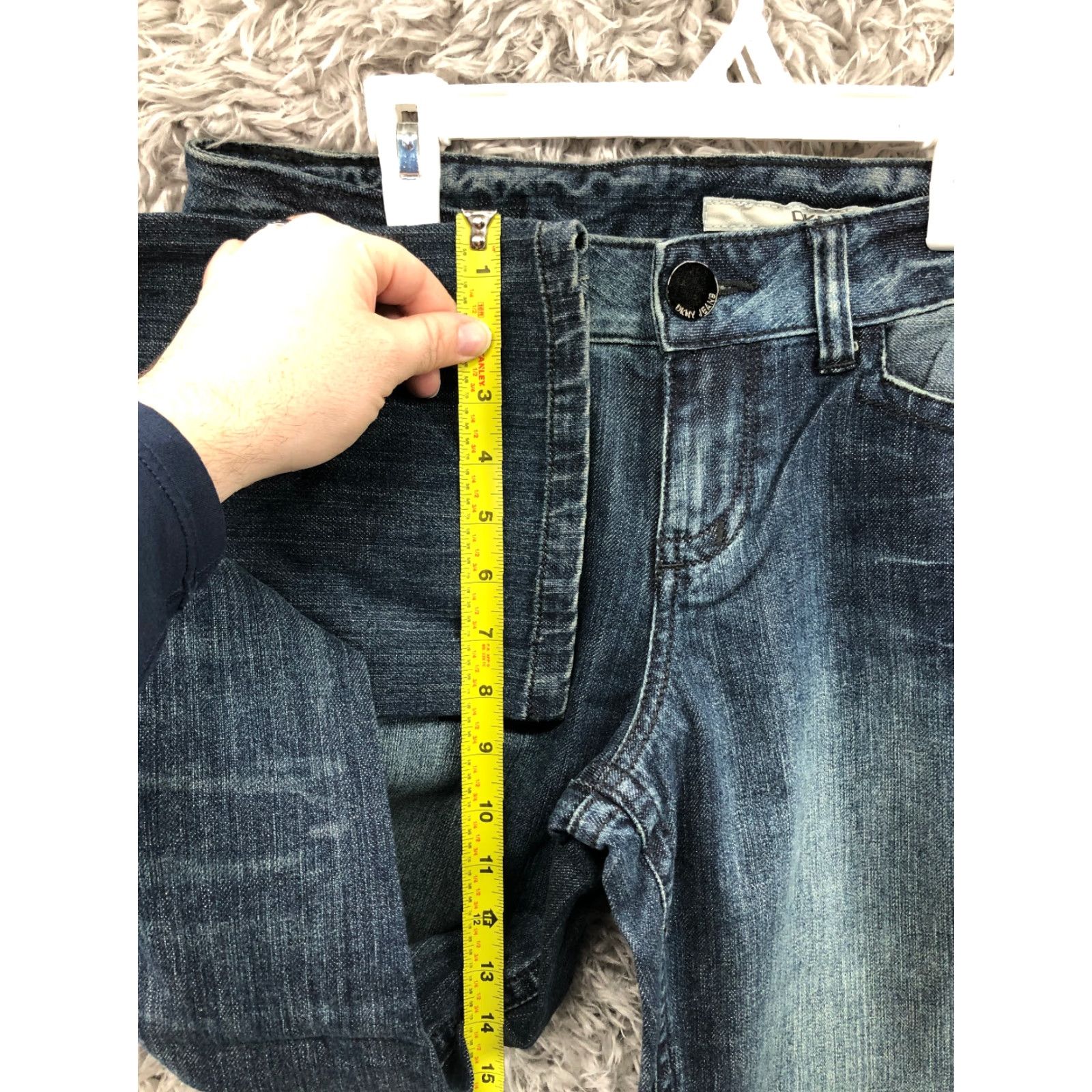 DKNY DKNY Ave B Jeans 10 Womens Low Rise Slim Straight Dark Wash Blue Denim Jeans Women 10 DKNY Avenue B Dark Denim Slim Straight 5-Pocket Womens Size 32" / US 10 / IT 46 - 4 Thumbnail