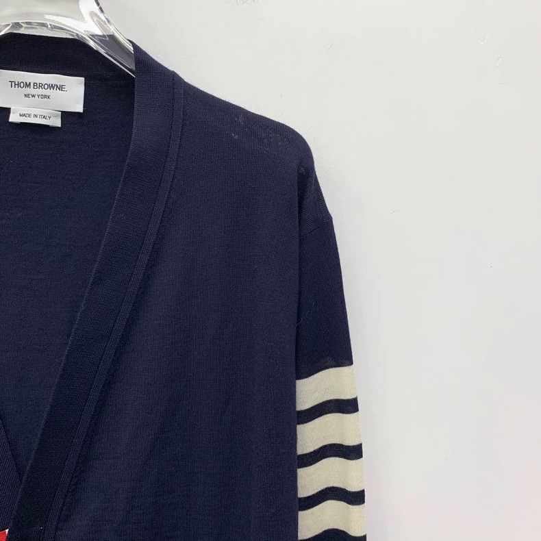 Thom Browne Thom Browne size4 Dark blue wool V-neck single row knitted Size US XL / EU 56 / 4 - 3 Thumbnail