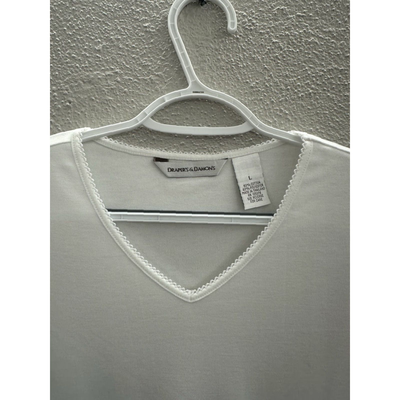 Vintage VINTAGE Drapers & Damons Womens Shirt Large White V-Neck Short Sleeve M14629 Size L / US 10 / IT 46 - 3 Thumbnail