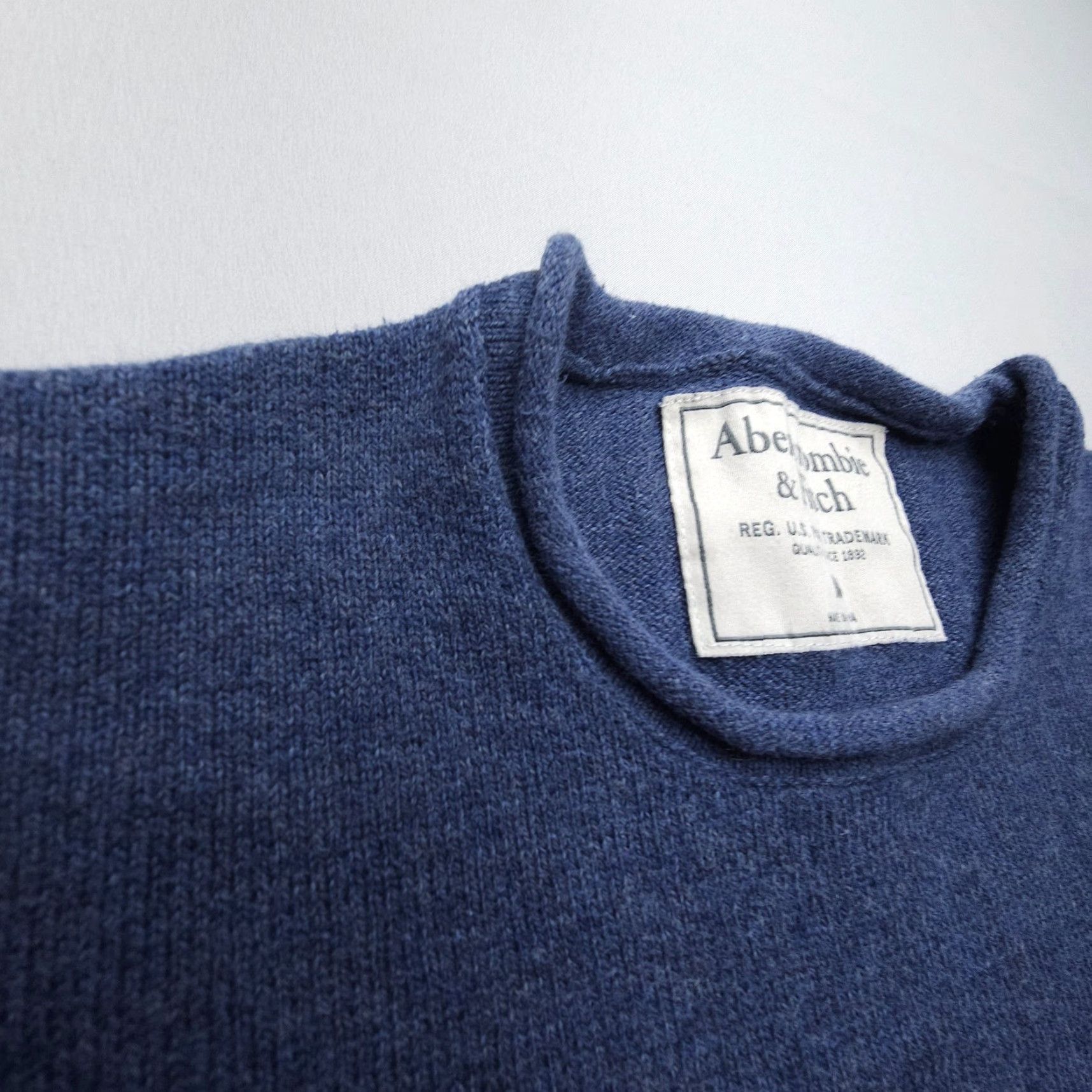 Abercrombie & Fitch VINTAGE Abercrombie & Fitch Roll Neck Sweatshirt Mens M Cotton Blue Logo Pullover Slim 90s USA Mens Size US M / EU 48-50 / 2 - 3 Thumbnail