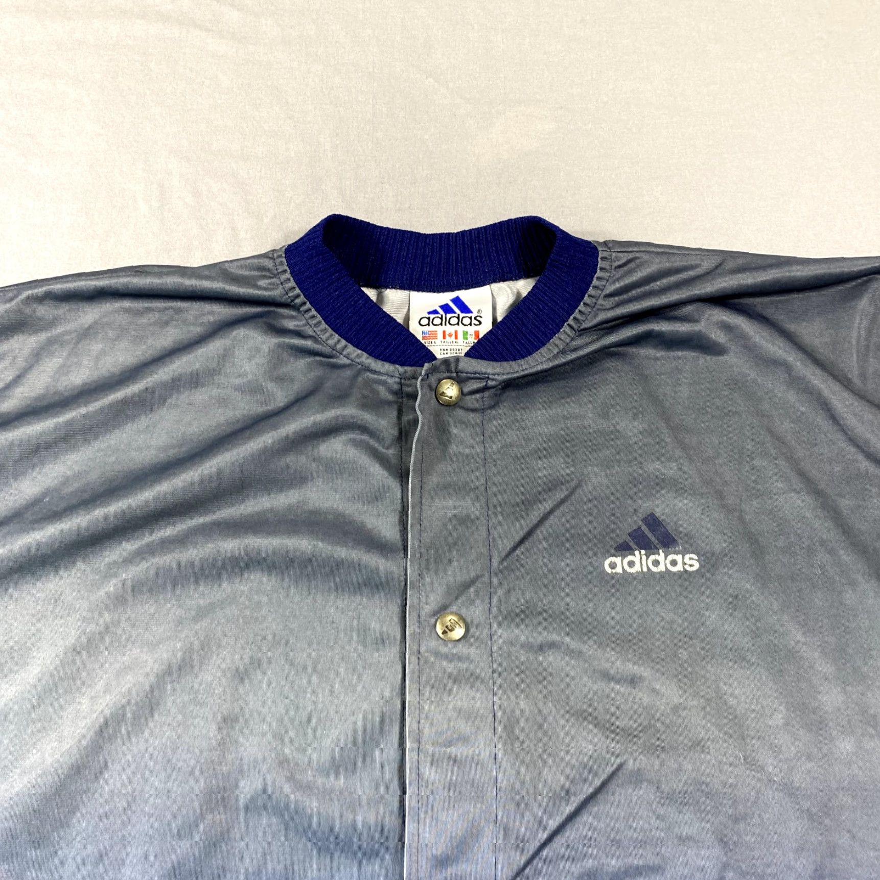 Adidas VINTAGE Adidas Shirt Mens L Blue 90s Jersey Polo Snap Button Collared Short Sleeve Basketball Warm Up Size US L / EU 52-54 / 3 - 3 Thumbnail