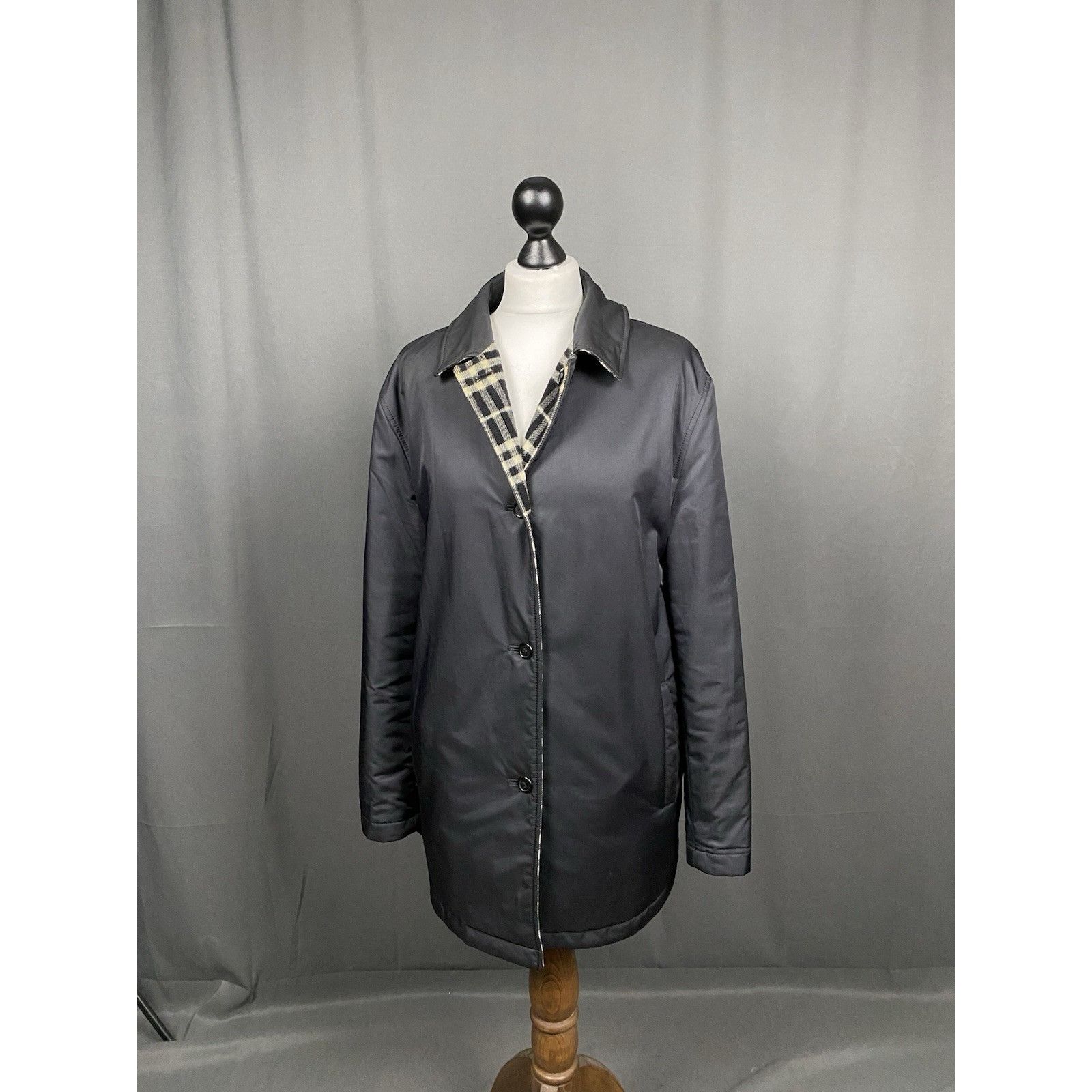 Burberry Burberry Nova Check Women's Black Wool Cashmere Reversible C Size XXL / US 16-18 / IT 52-54 - 3 Thumbnail