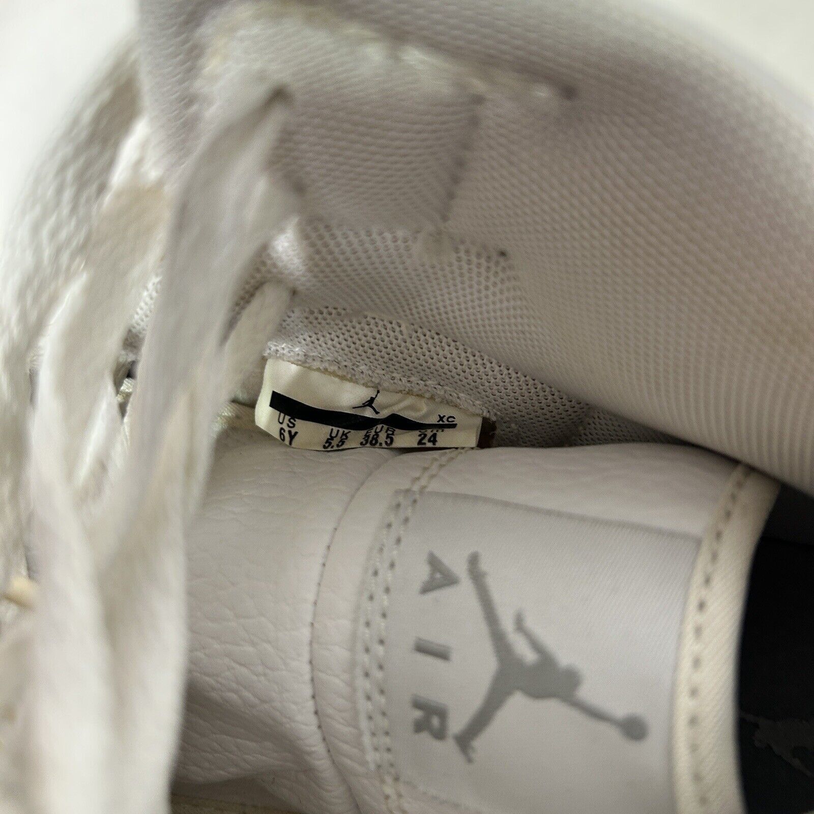 Nike Nike Shoes Air Jordan 1 Phat GS “White Carbon Fiber” 2024 Size US 7.5 / IT 37.5 - 8 Thumbnail