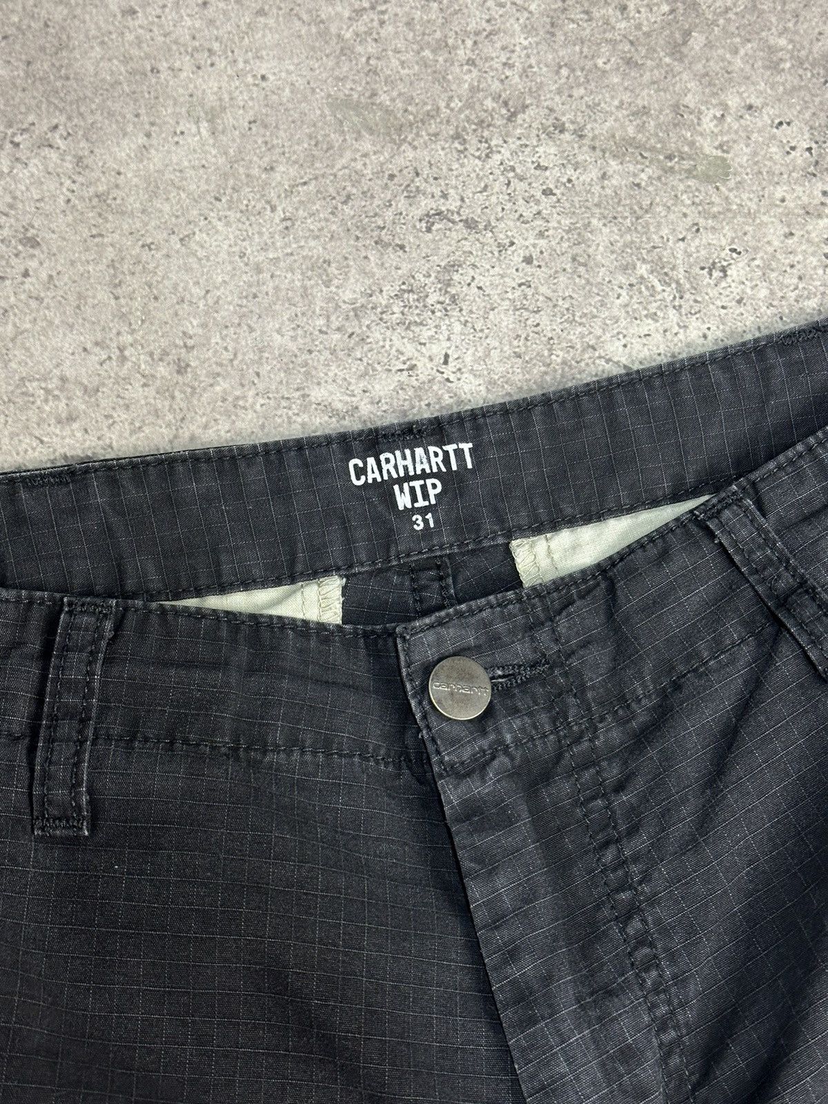 Carhartt × Vintage Vintage Carhartt Cargo Shorts Distressed Black Y2K Size US 32 / EU 48 - 3 Thumbnail